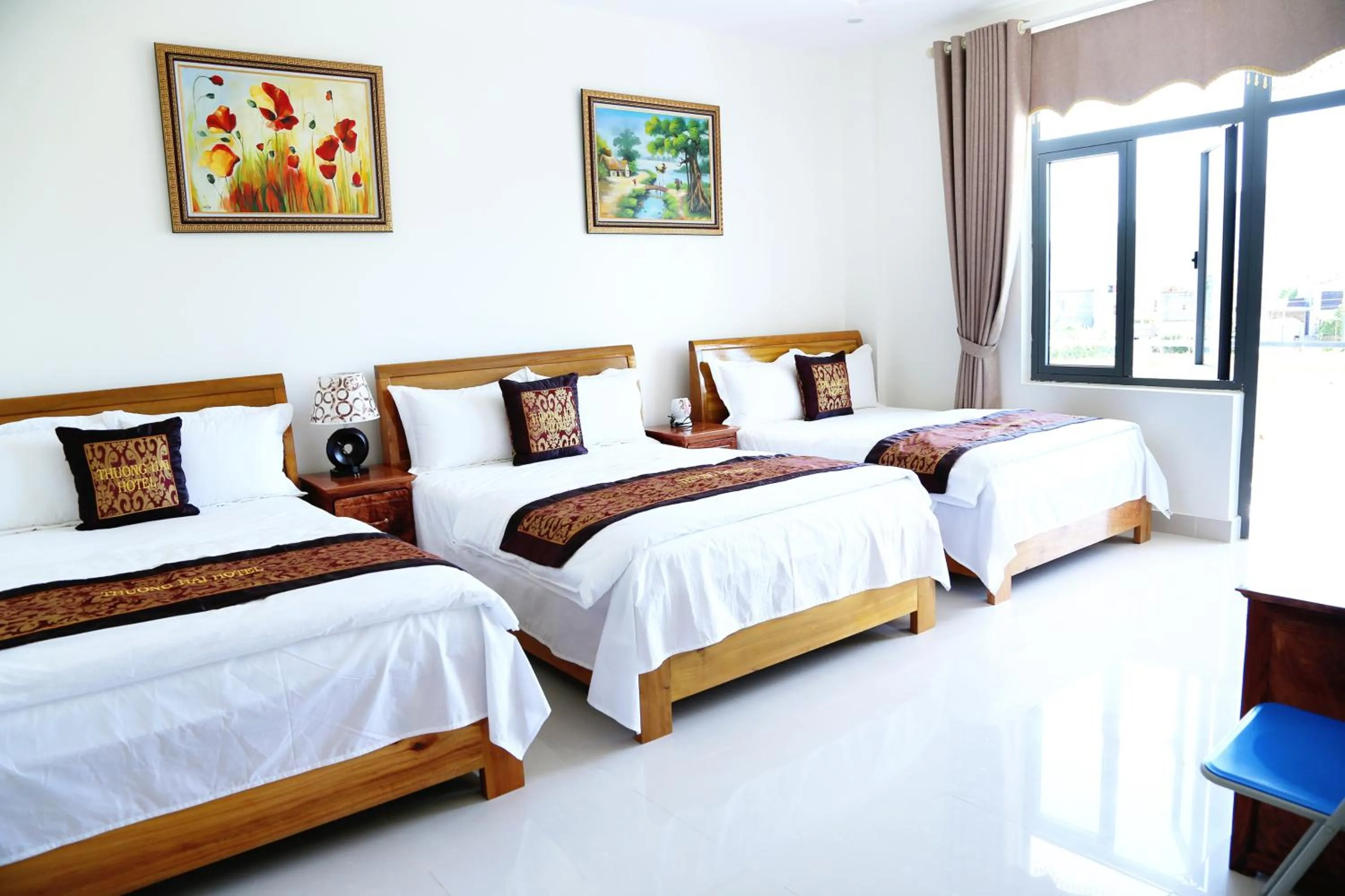 Bed in Thuong Hai Hotel