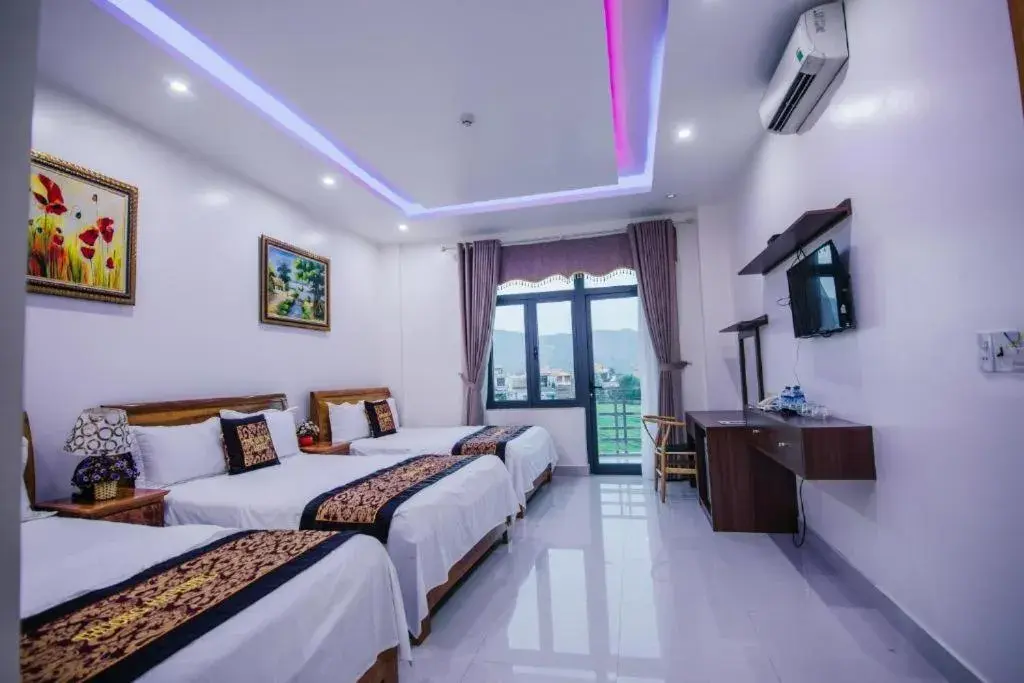 Family Junior Suite in Thuong Hai Hotel Family Junior Suite in Thuong Hai Hotel