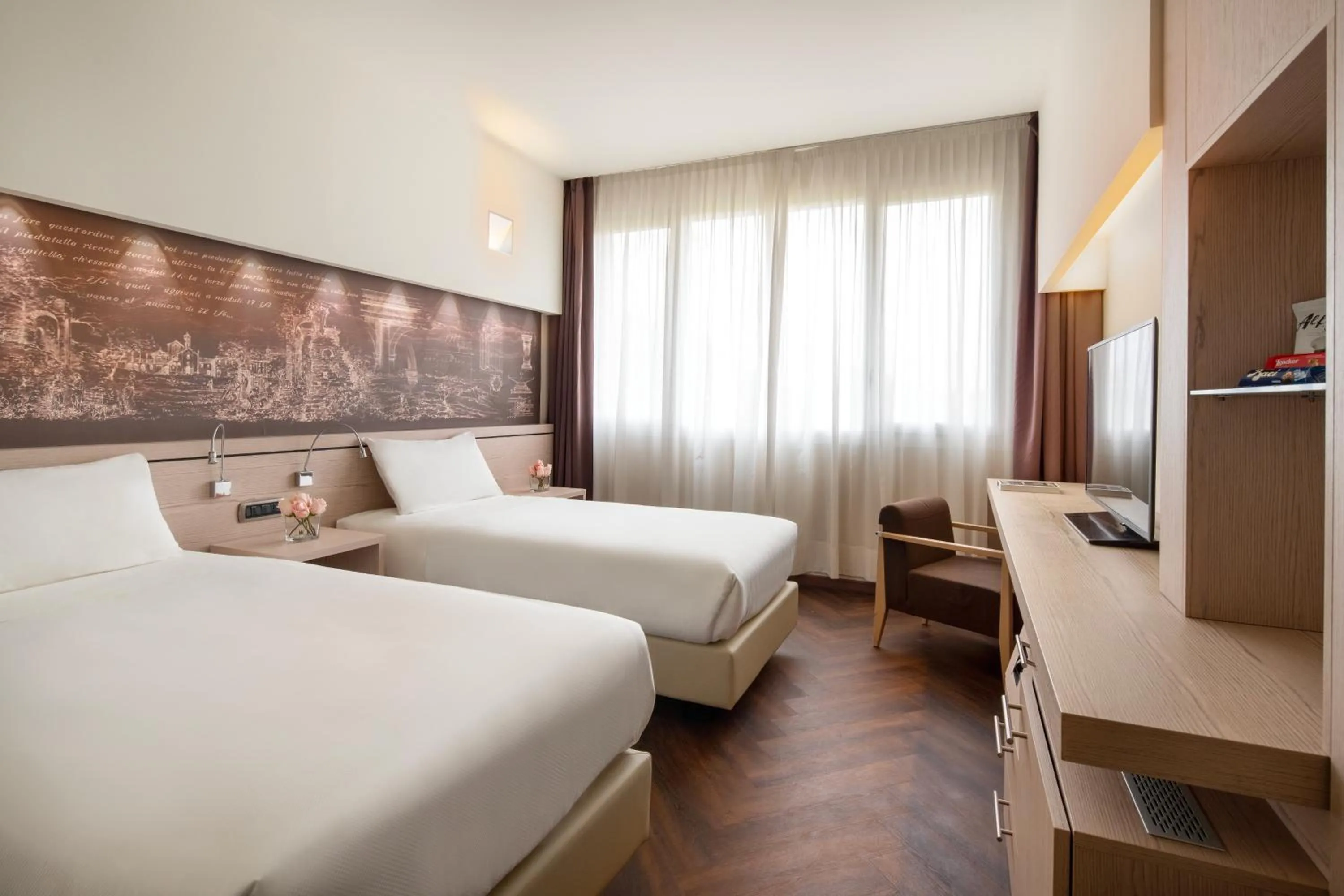Bedroom, Bed in UNA Hotels Bologna San Lazzaro