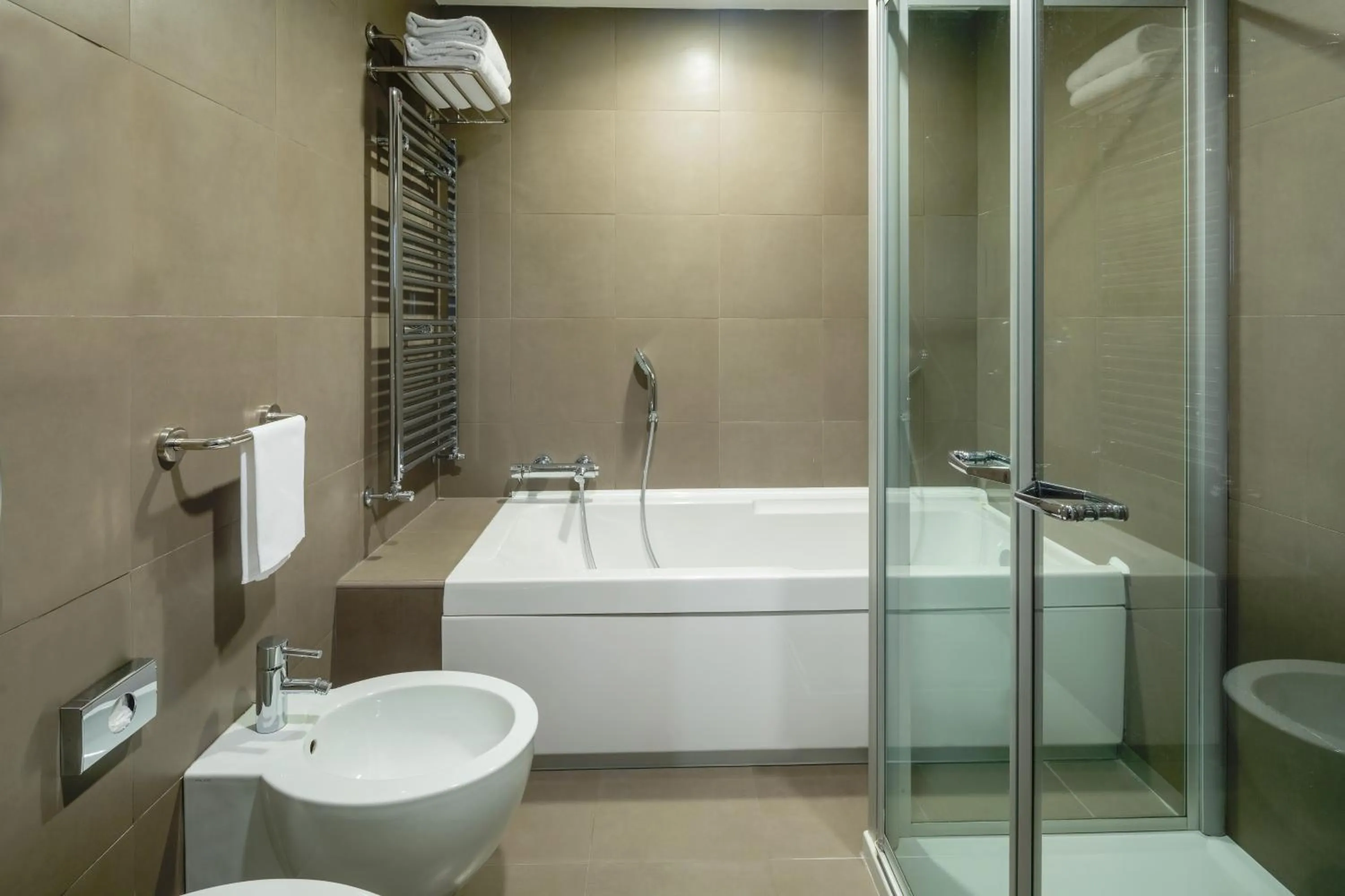 Bathroom in UNA Hotels Bologna San Lazzaro