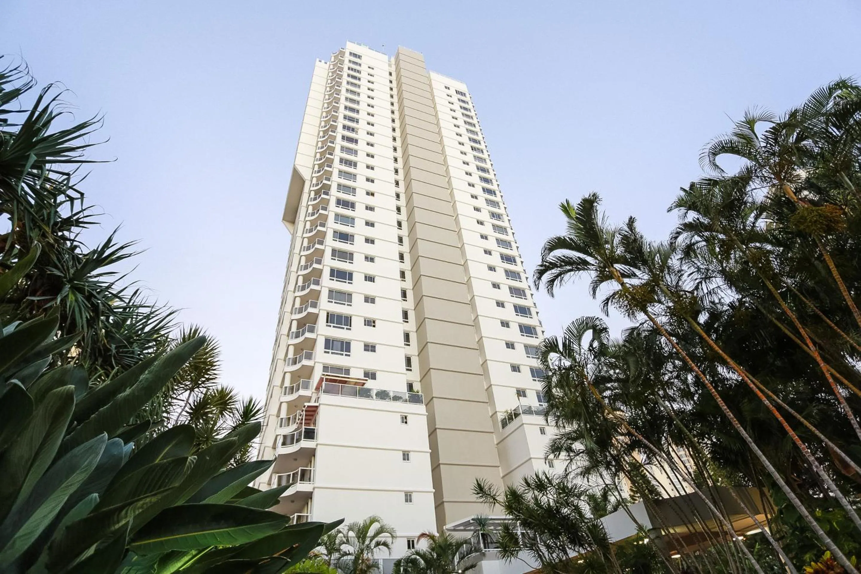 Facade/entrance in Oscar On Main Beach Resort