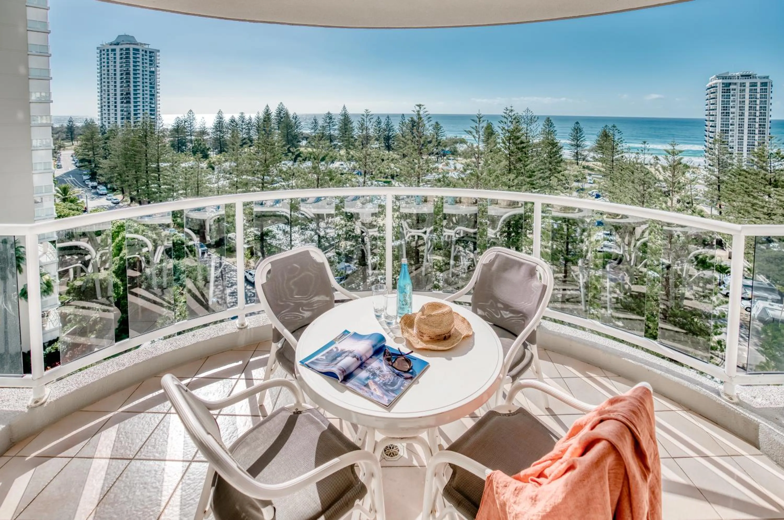 Balcony/Terrace in Oscar On Main Beach Resort