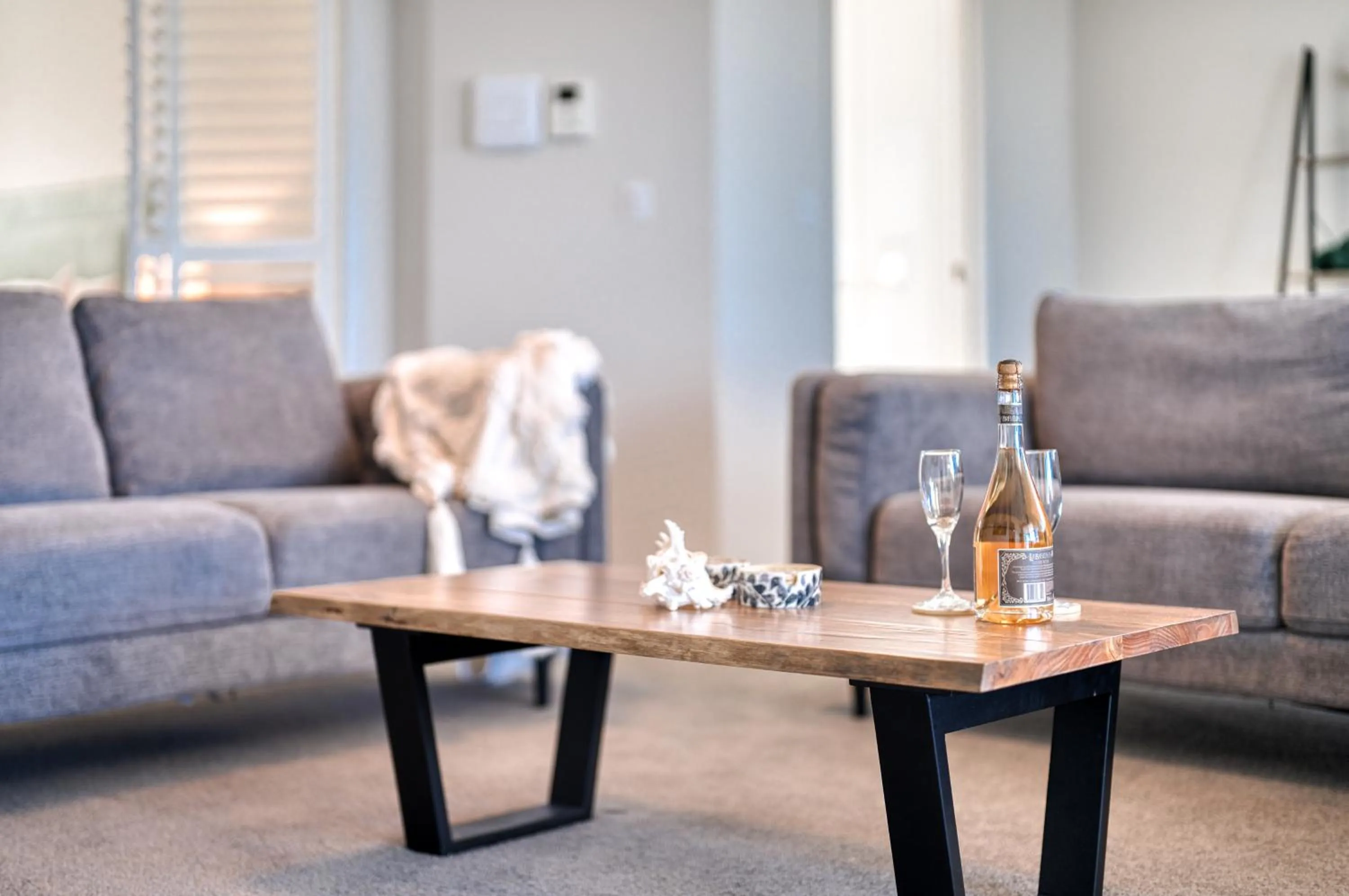 Living room in Oscar On Main Beach Resort