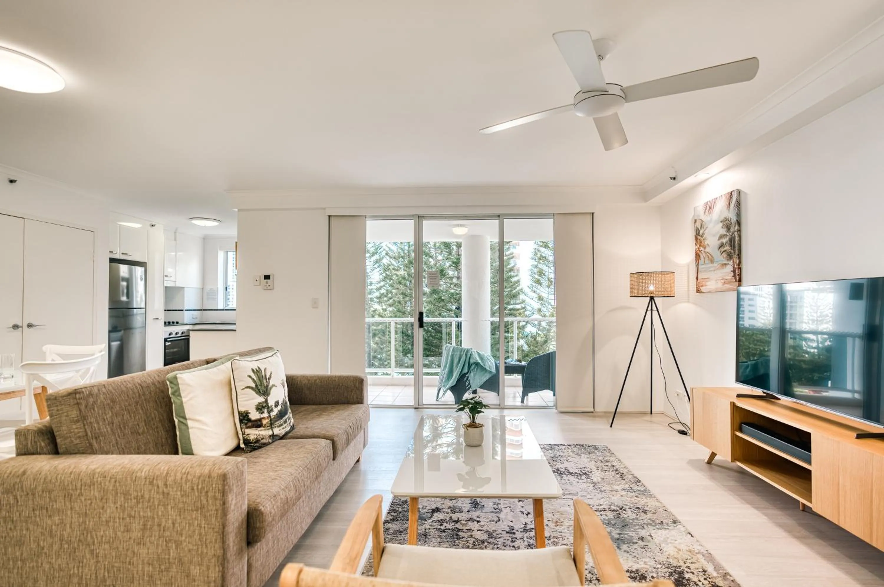 Living room in Oscar On Main Beach Resort