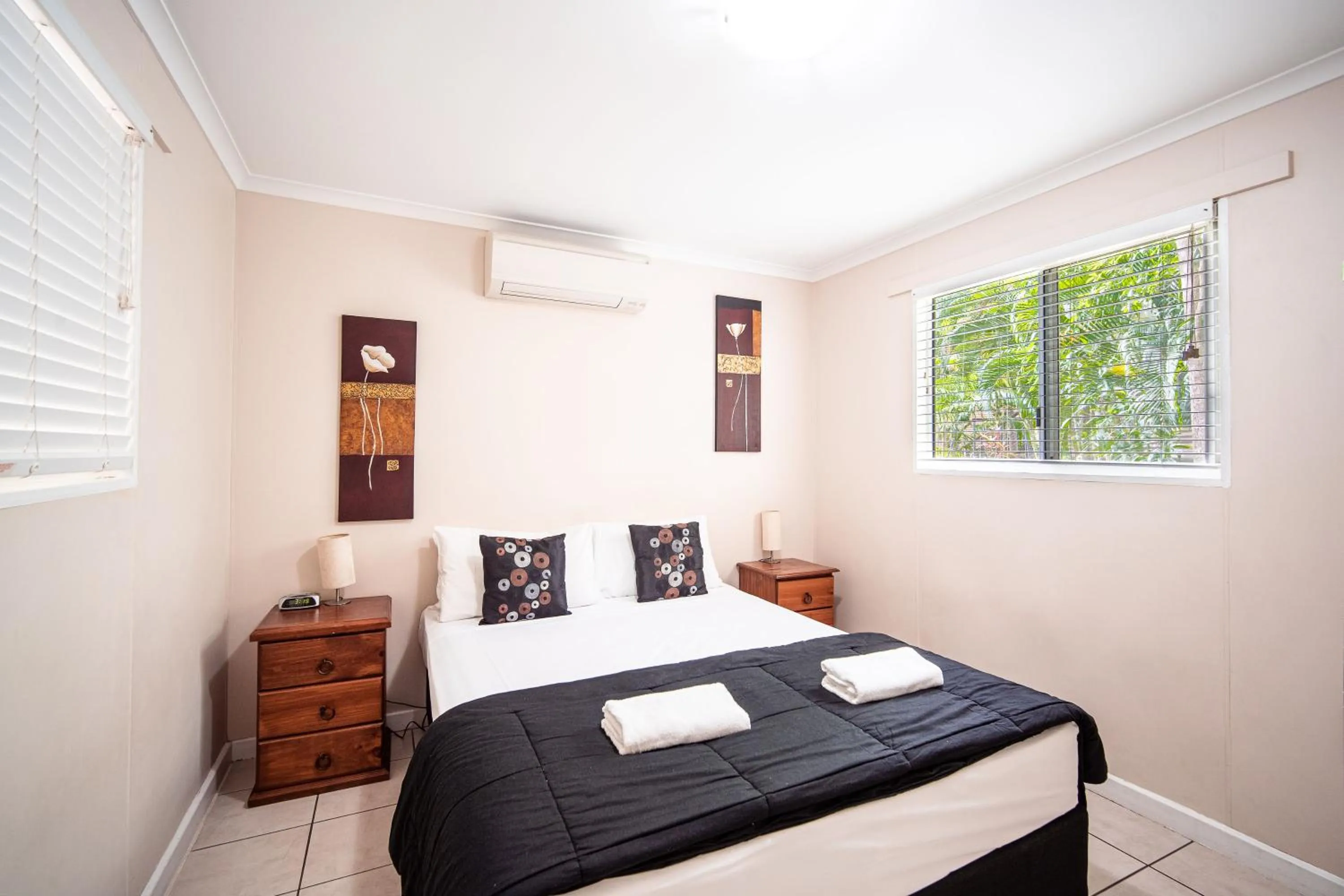 Bed in Hidden Valley Holiday Park Darwin