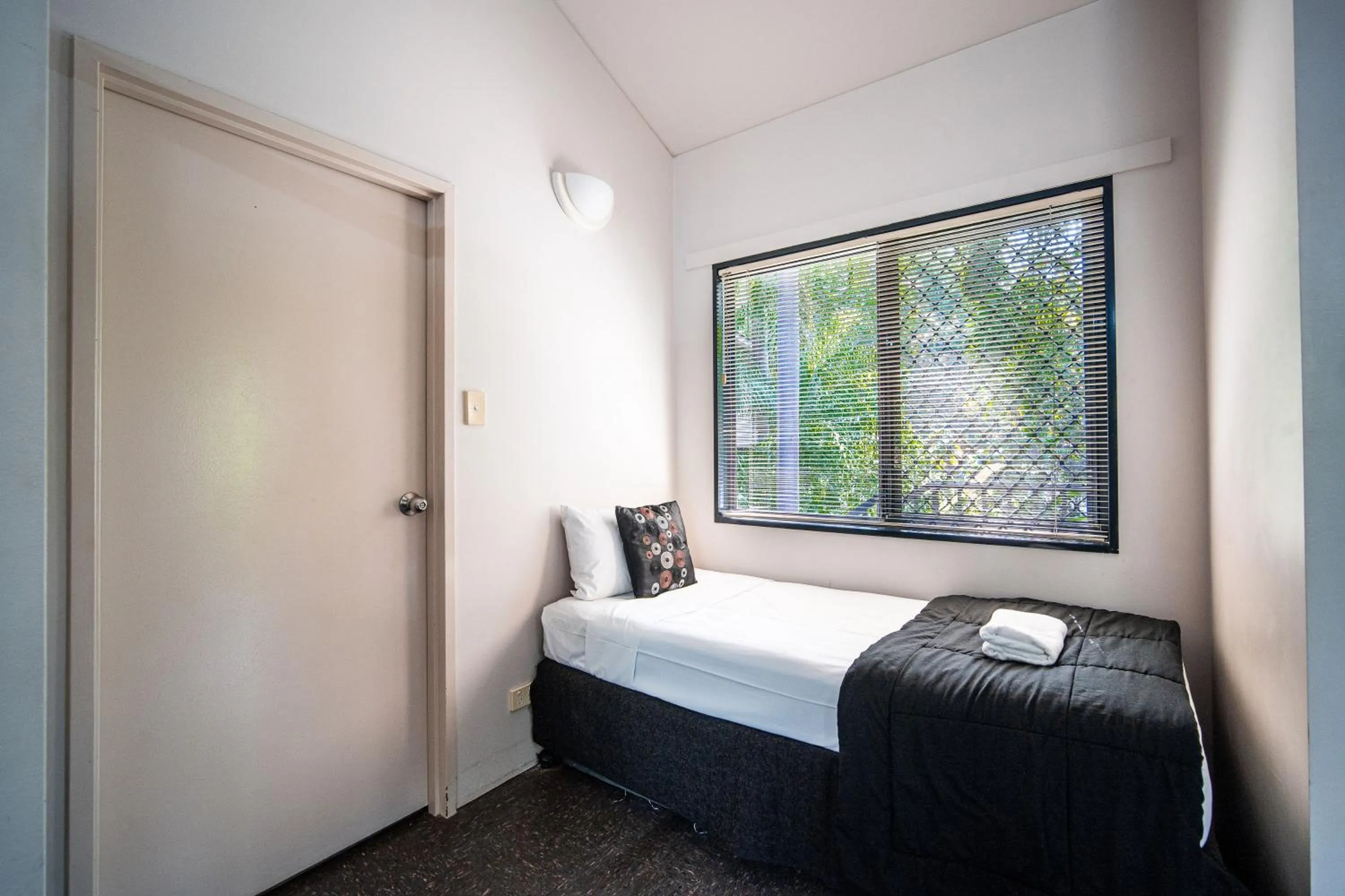 Bed in Hidden Valley Holiday Park Darwin