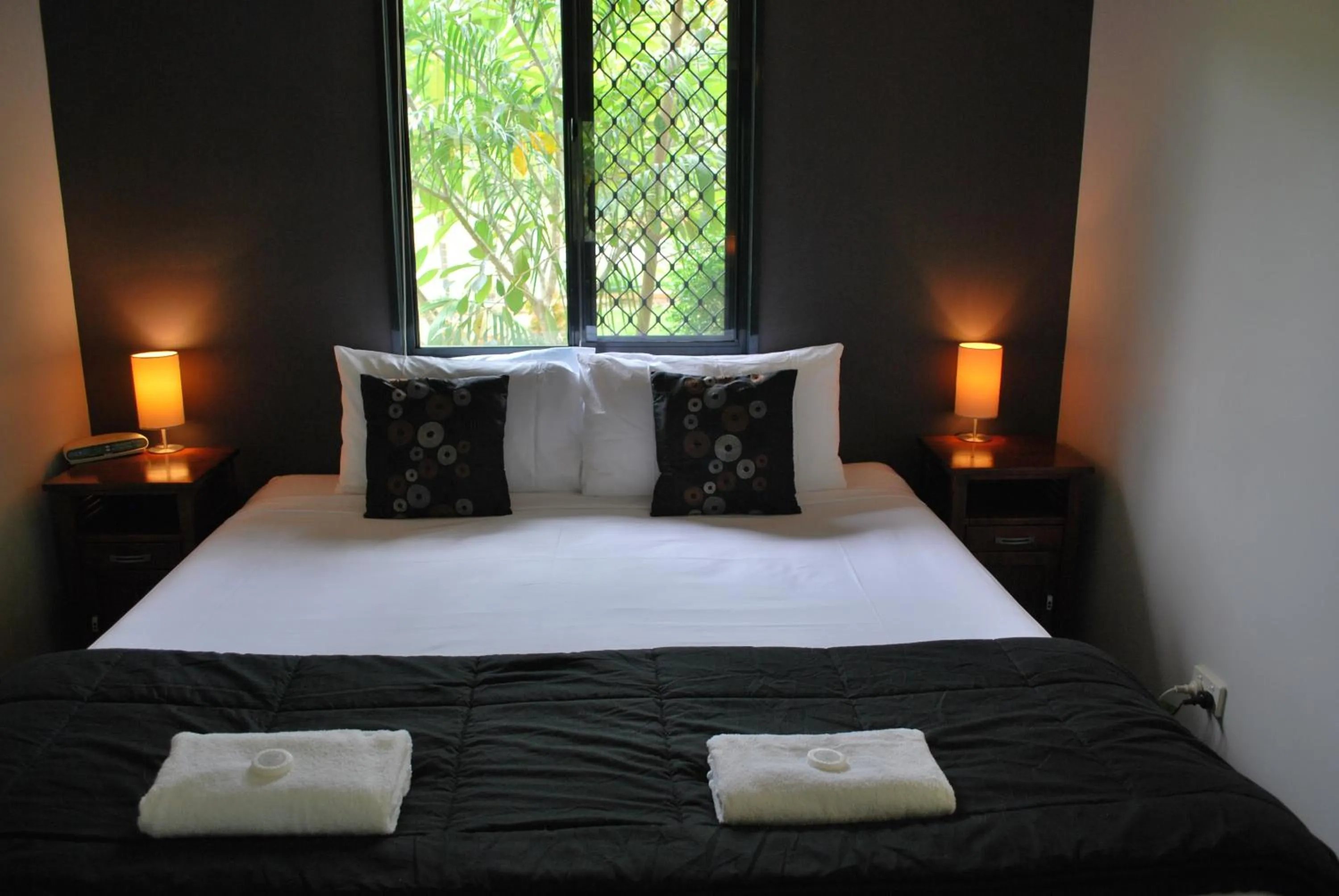 Bed in Hidden Valley Holiday Park Darwin