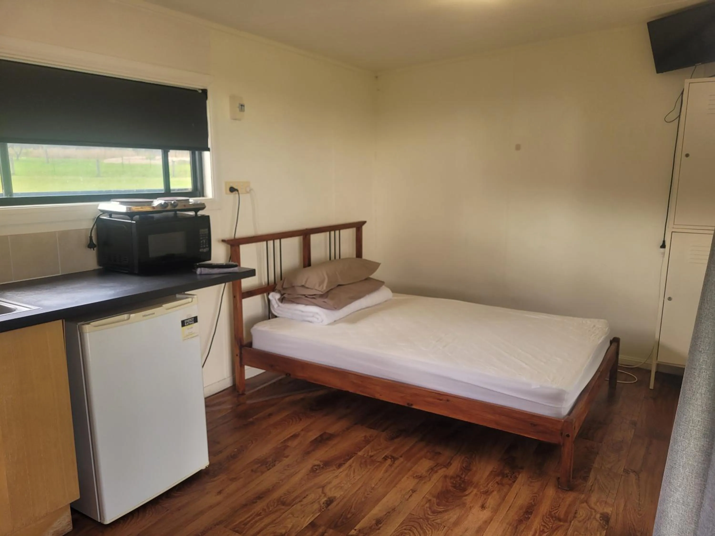 Bed in Tiny Away Escape at Granite Belt - Sommerville Valley