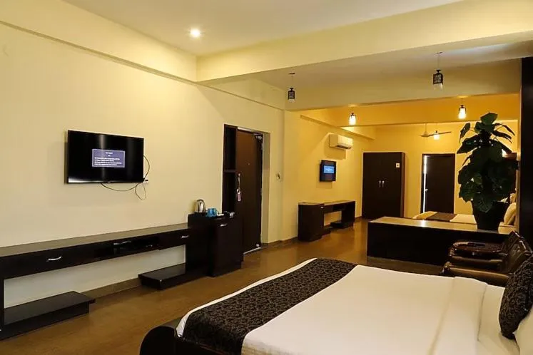 Bed in Regenta Central Mewargarh, Near Biological park