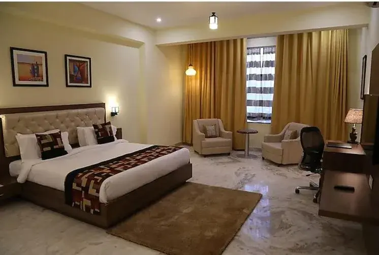 Premier Twin Room - single occupancy in Regenta Central Mewargarh, Near Biological park Premier Twin Room - single occupancy in Regenta Central Mewargarh, Near Biological park