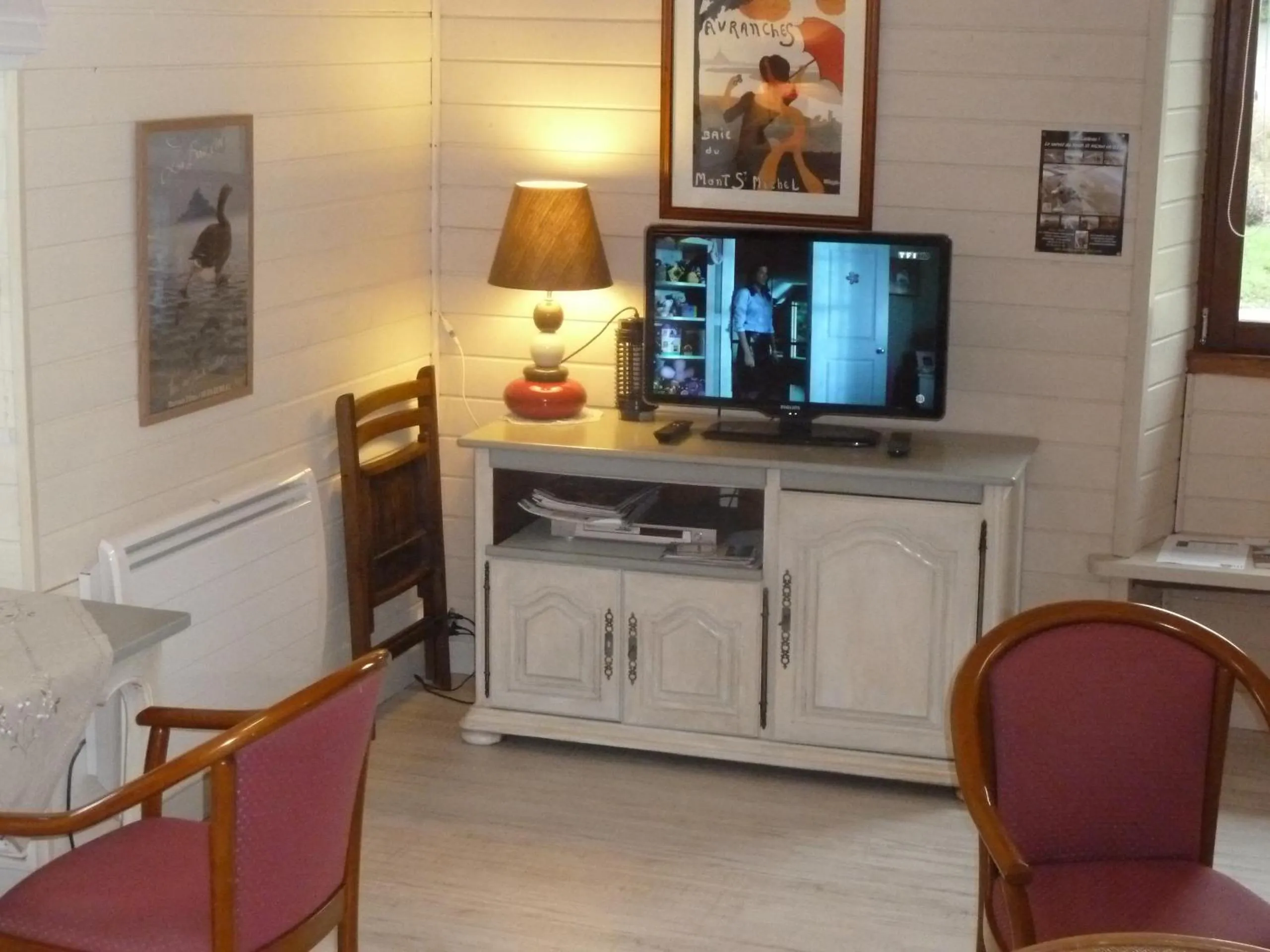 TV and multimedia in Les Bruyères du Mont