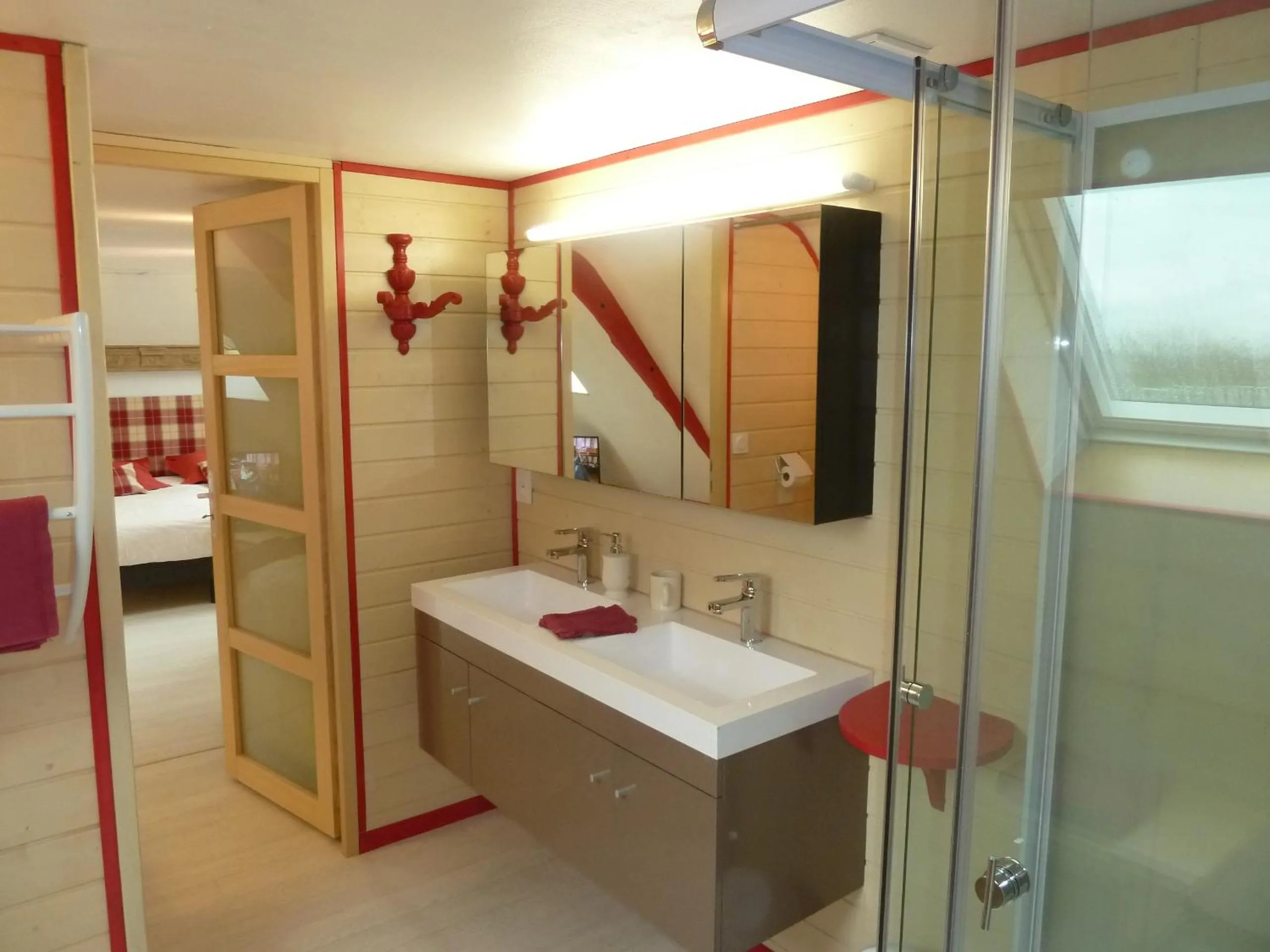 Shower in Les Bruyères du Mont