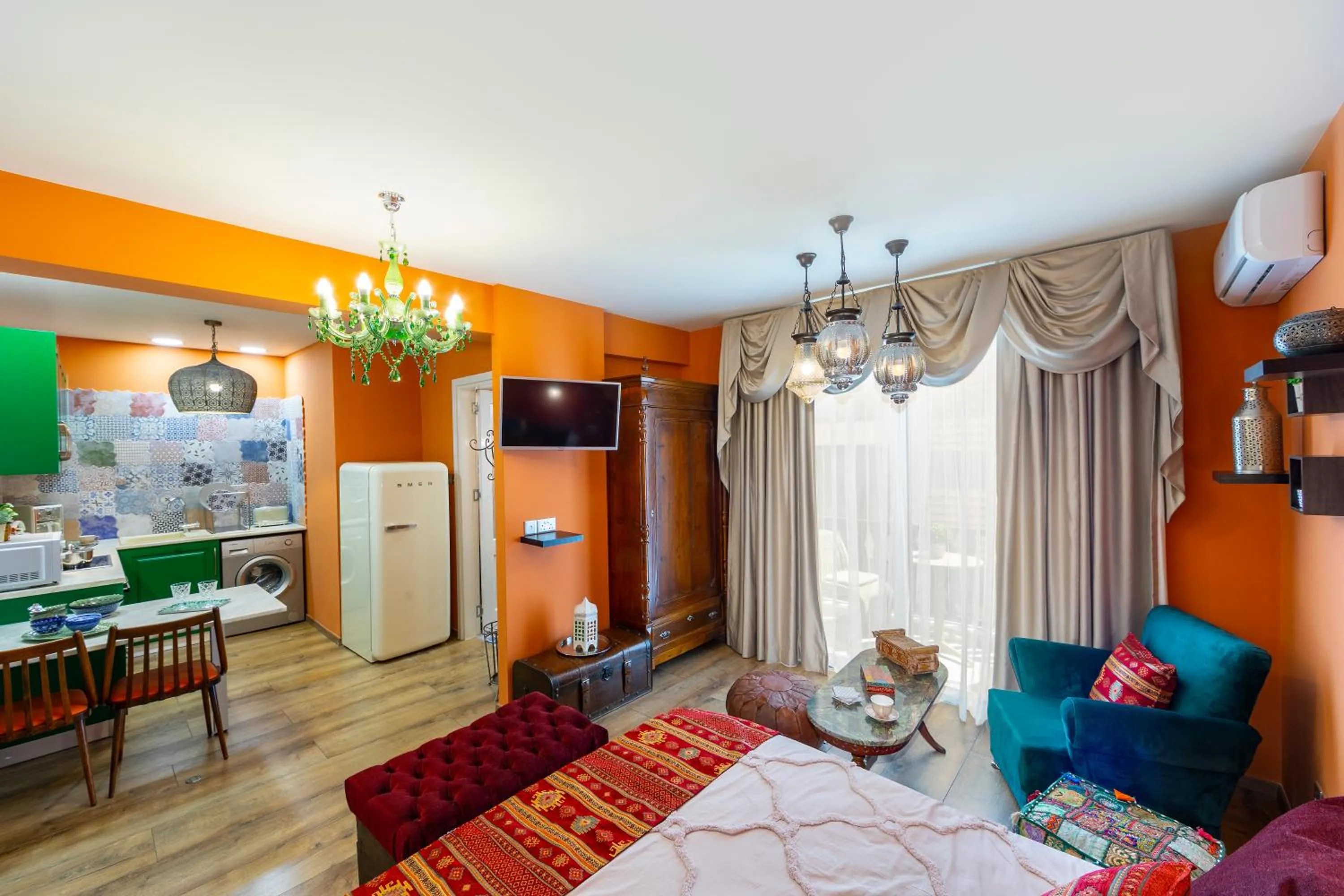 Bed in Castle Holiday Apartments