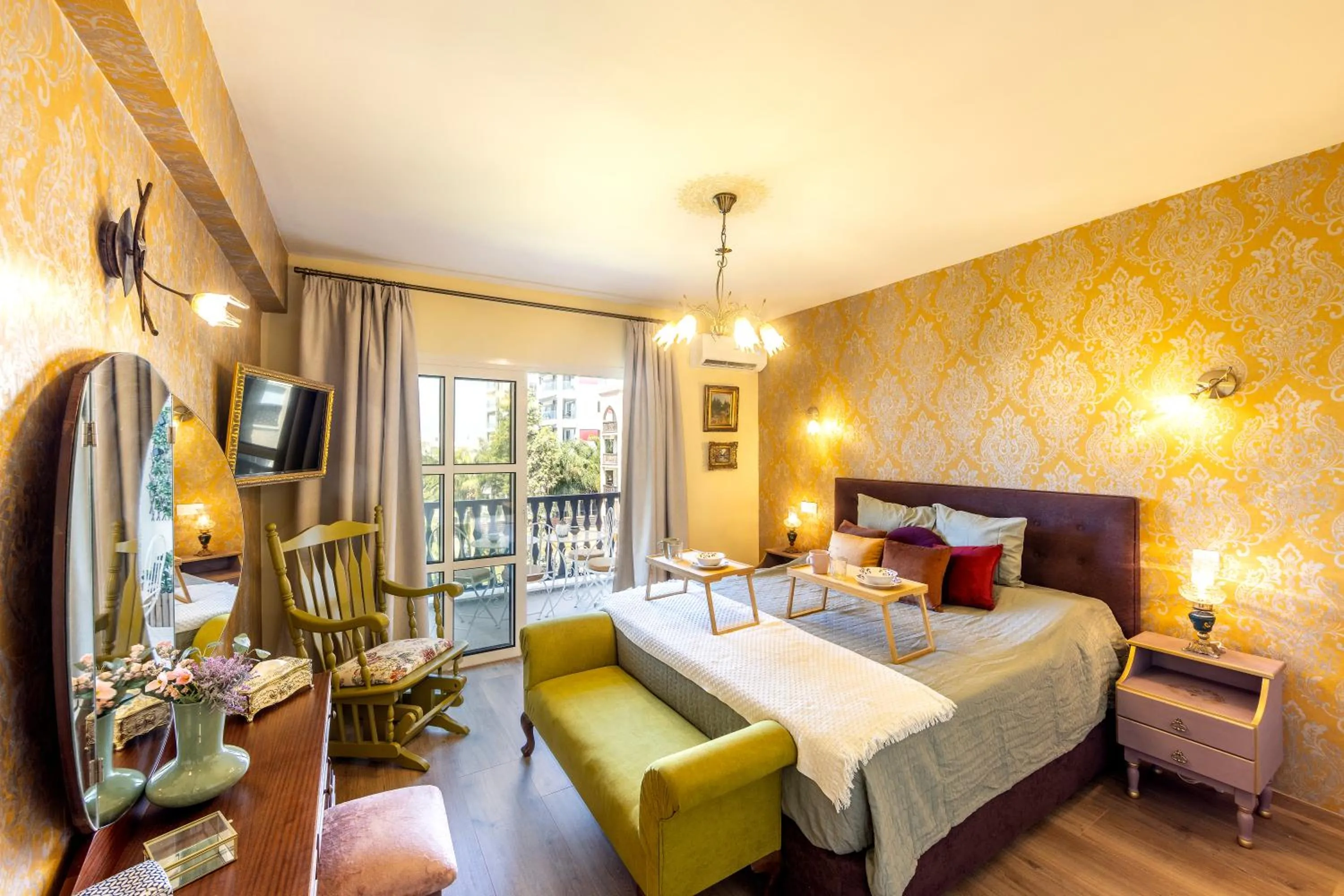 Bed in Castle Holiday Apartments