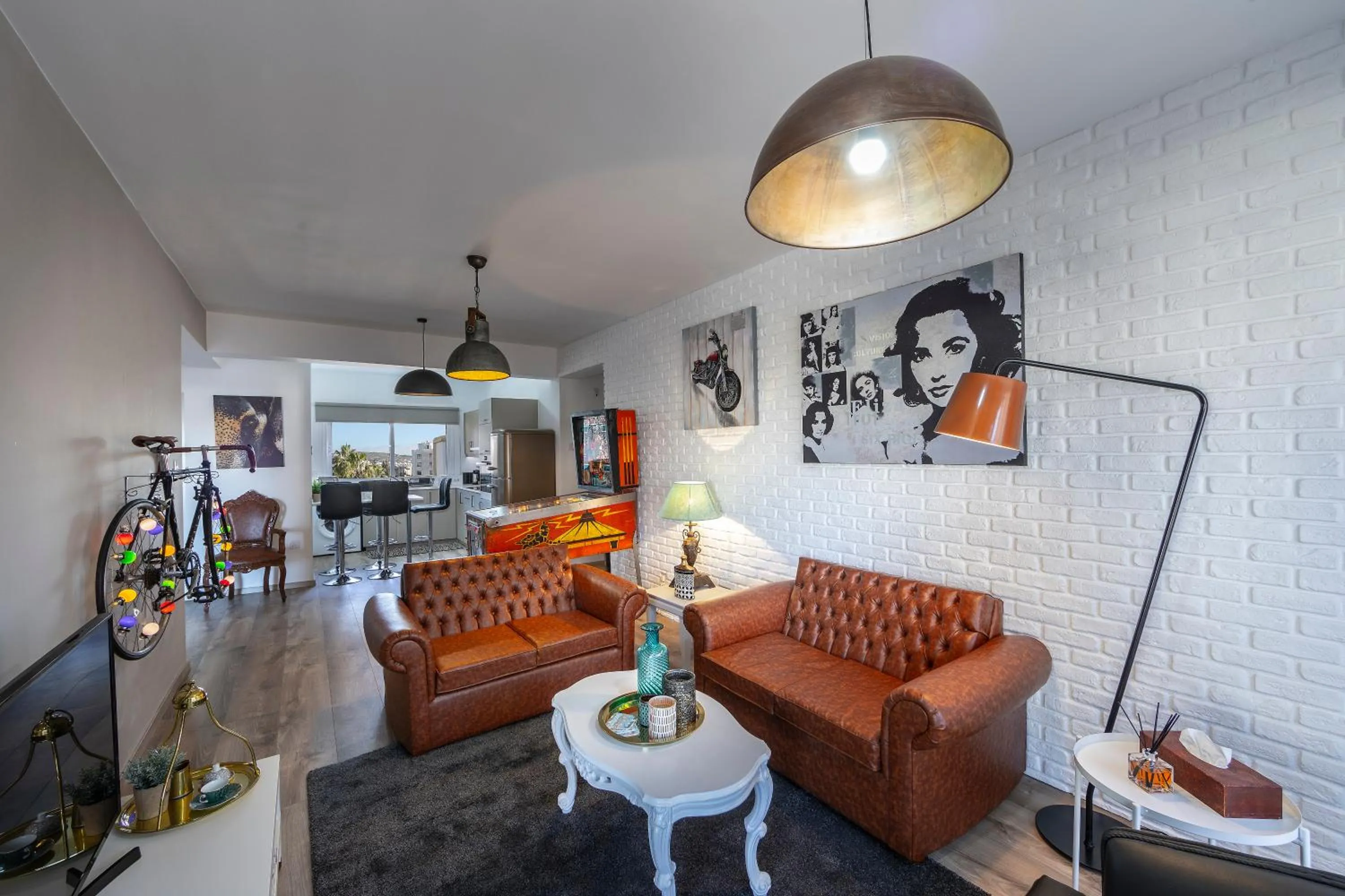 TV and multimedia in Castle Holiday Apartments