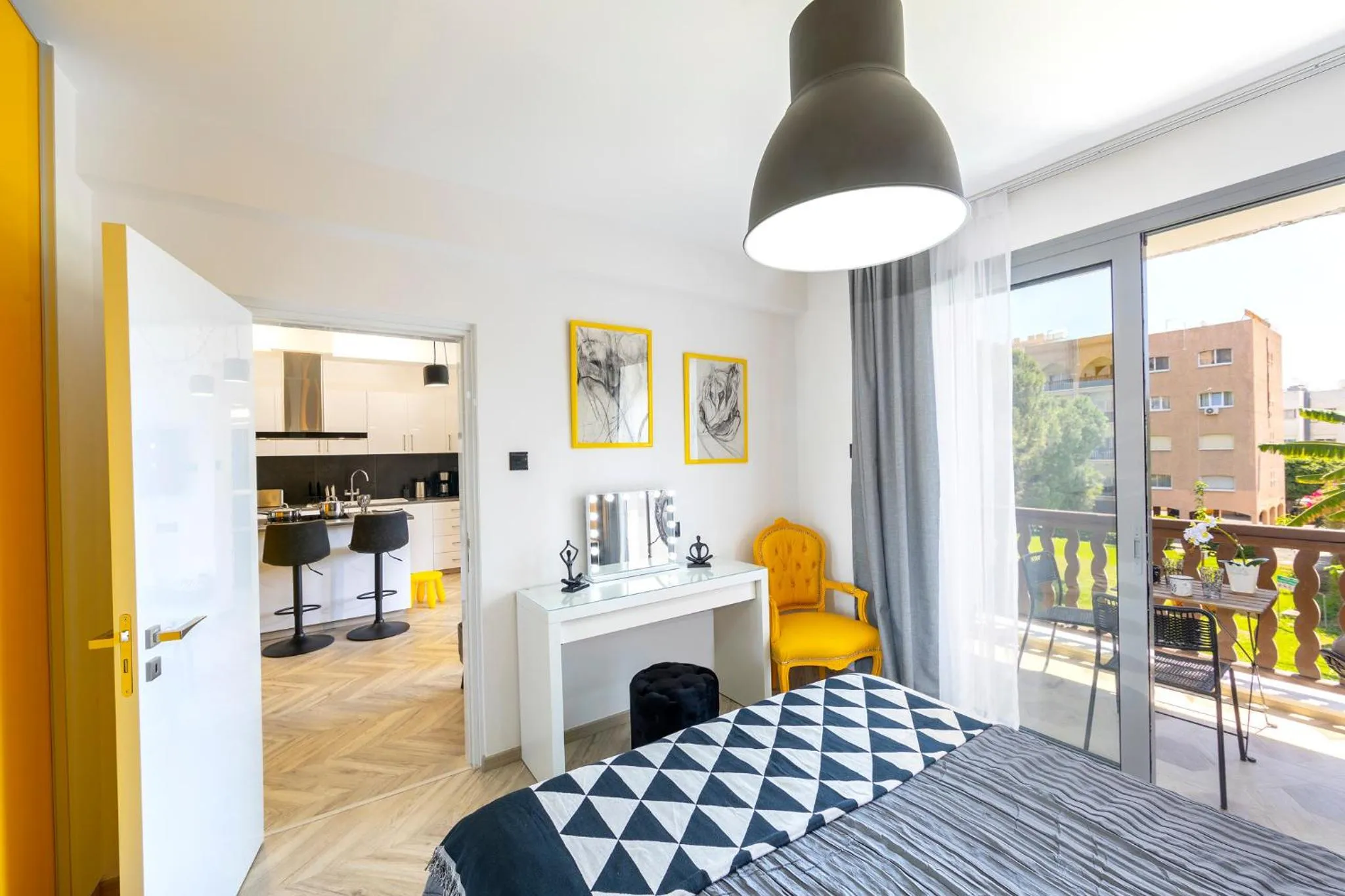 Bed in Castle Holiday Apartments