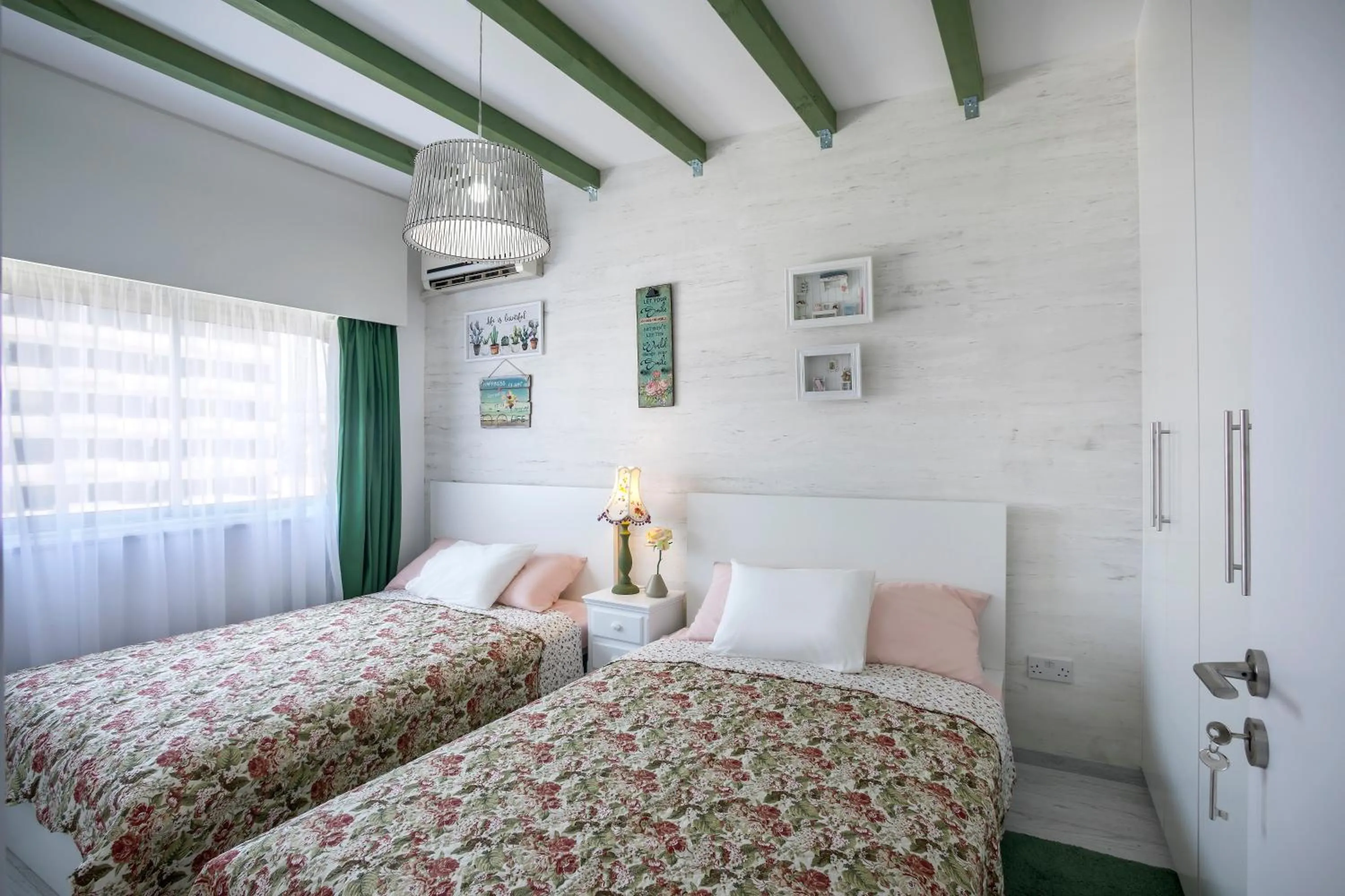 Bed in Castle Holiday Apartments