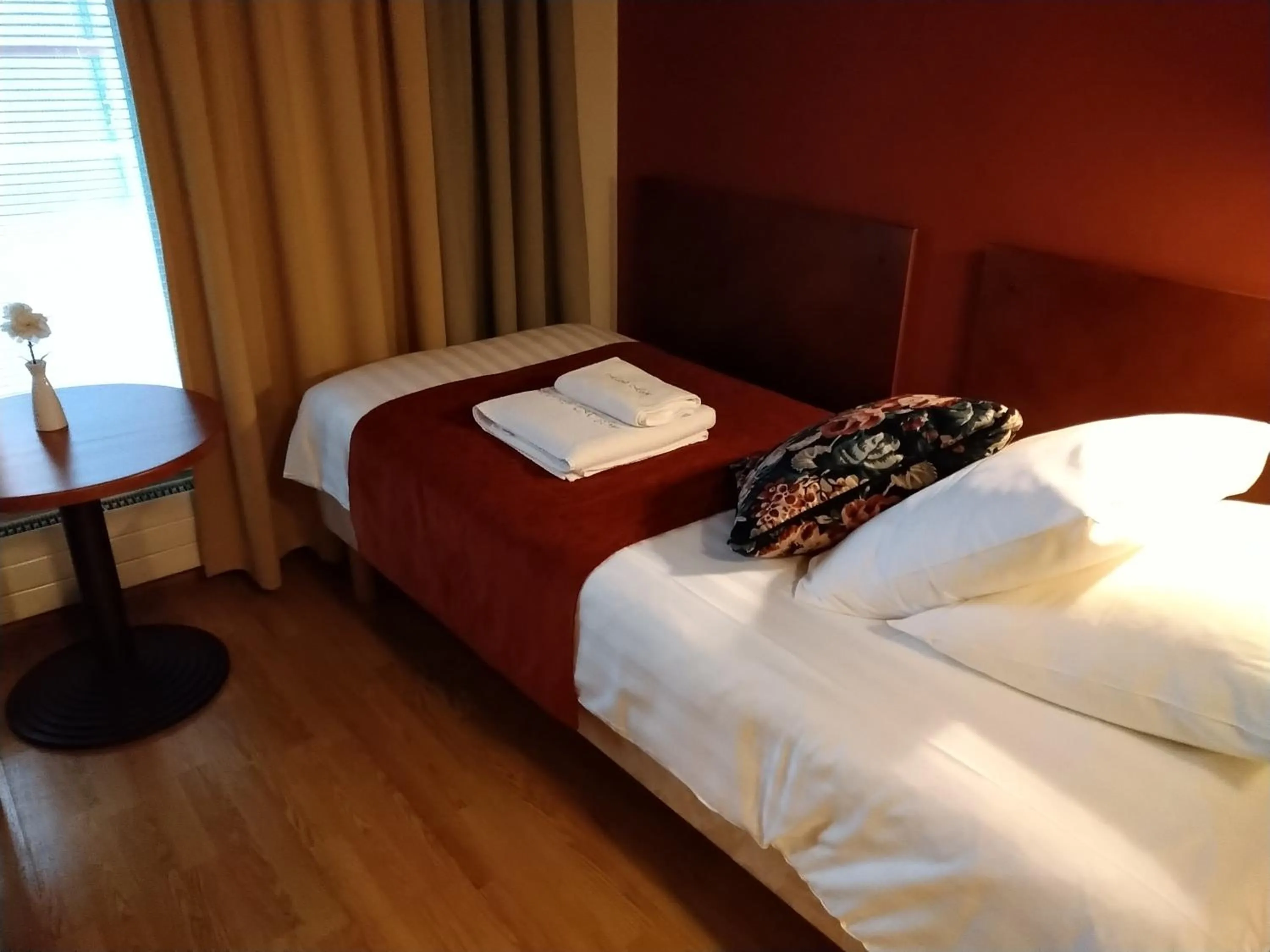 Bed in Hotelli Helmi