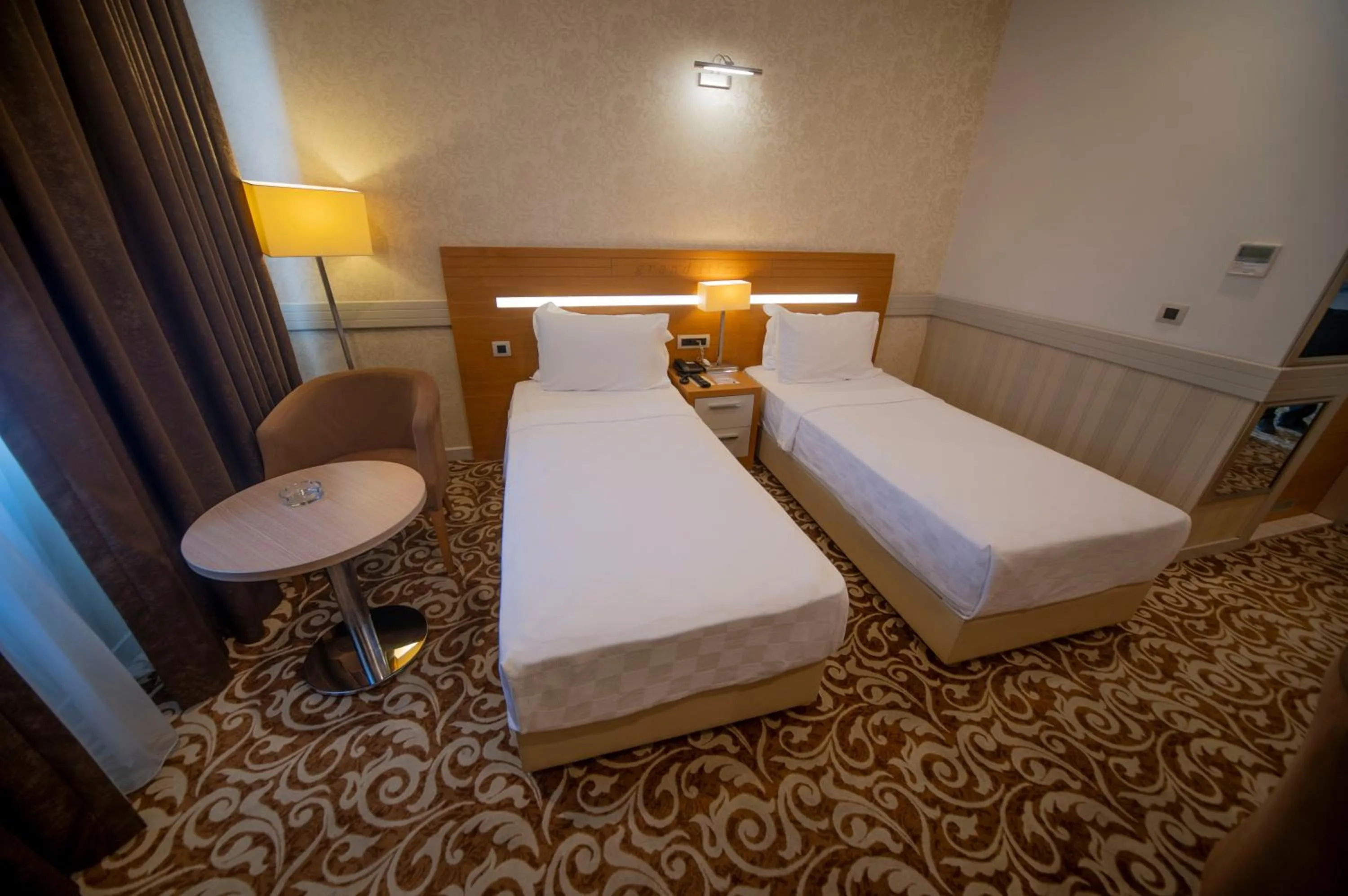 Bed in Grand İtimat Hotel