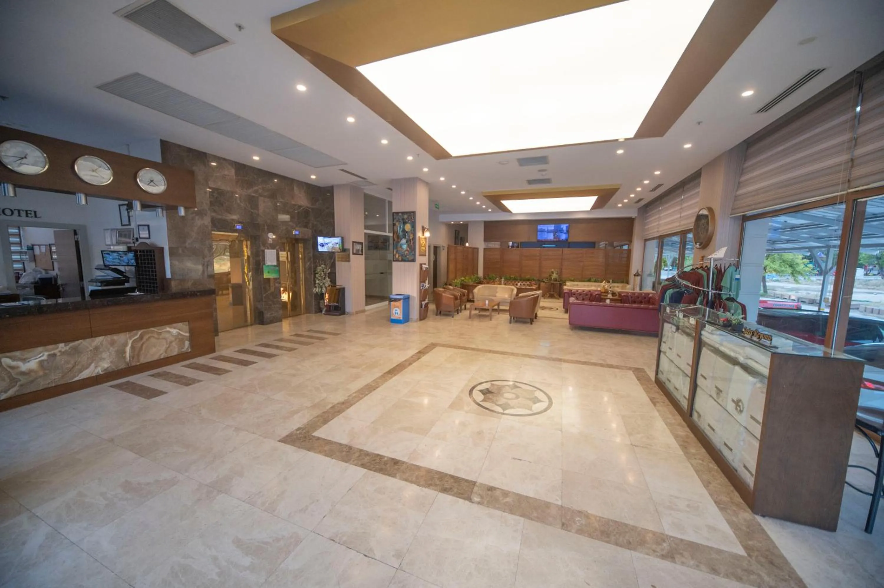 Lobby or reception in Grand İtimat Hotel