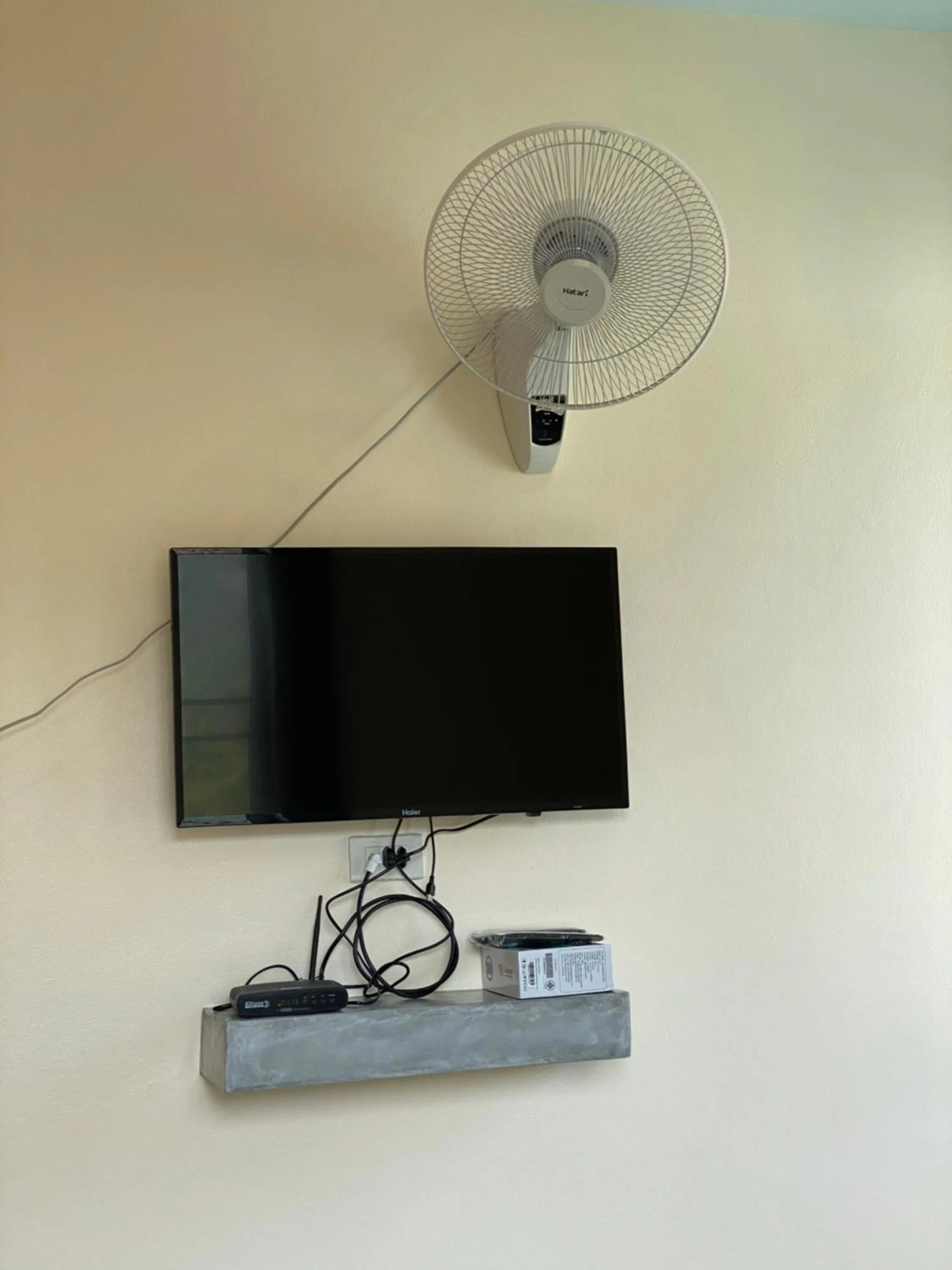 TV and multimedia in Budchui Guesthouse