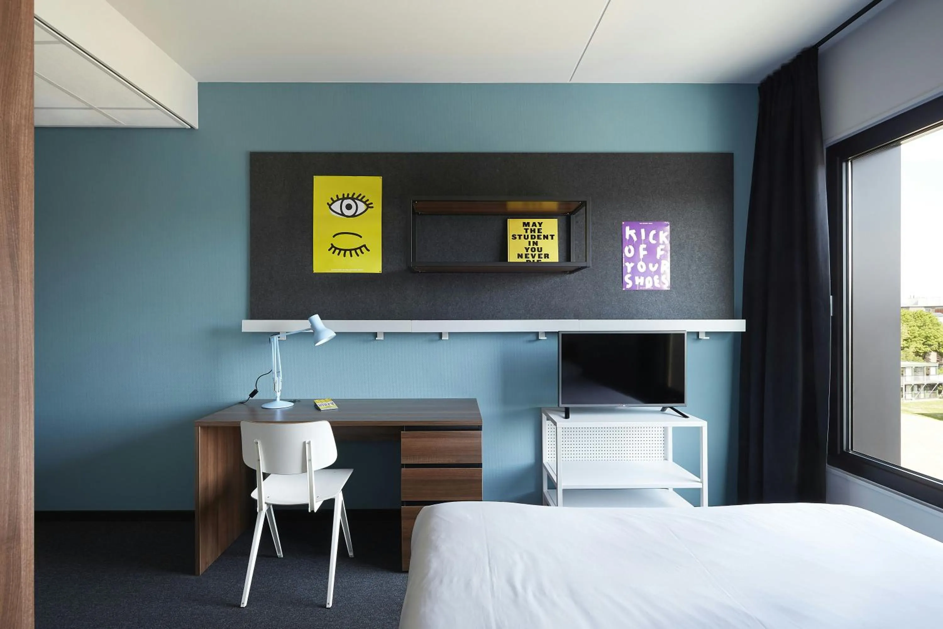 Photo of the whole room, Bed in The Social Hub Groningen