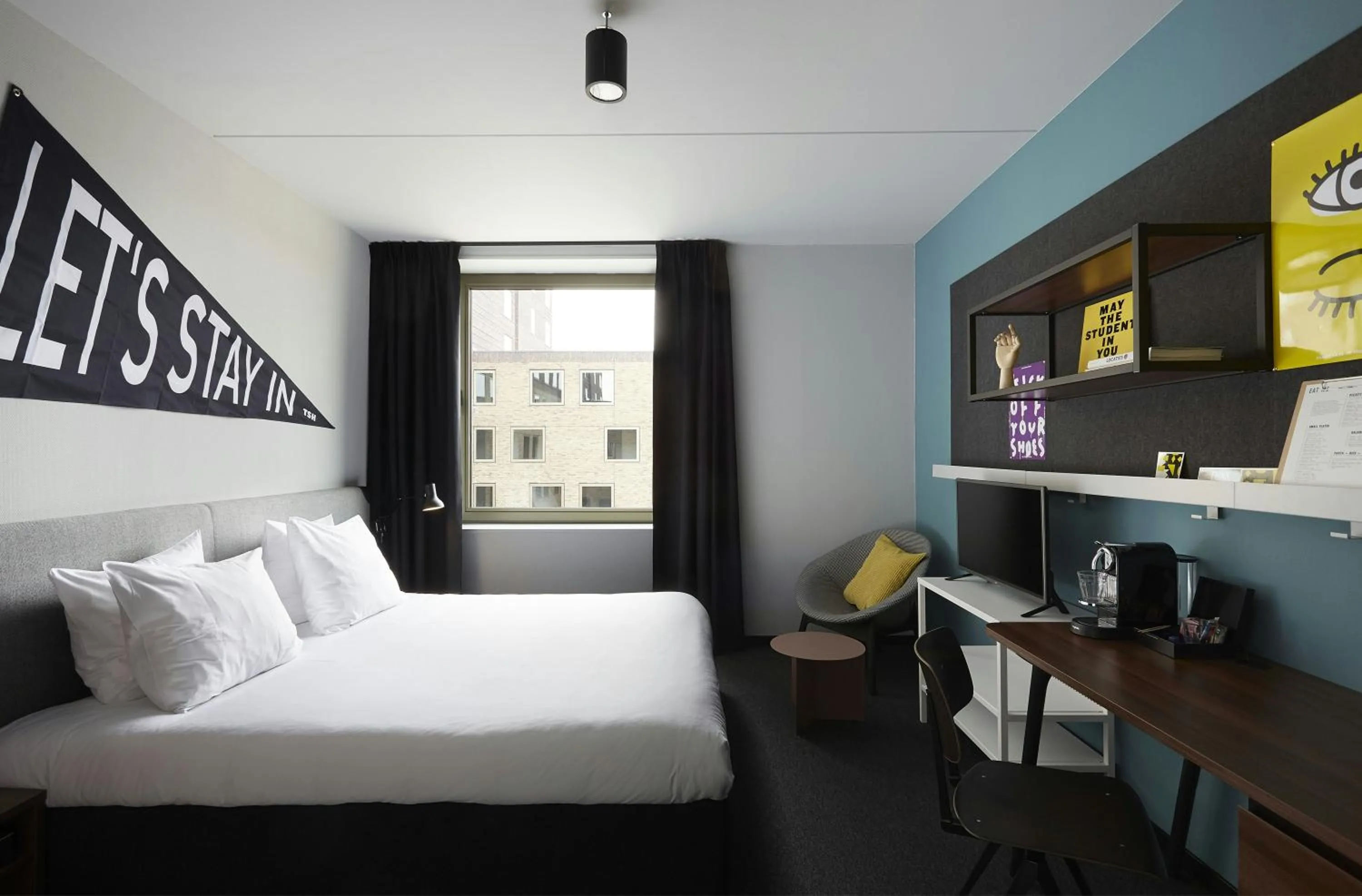 Photo of the whole room, Bed in The Social Hub Groningen