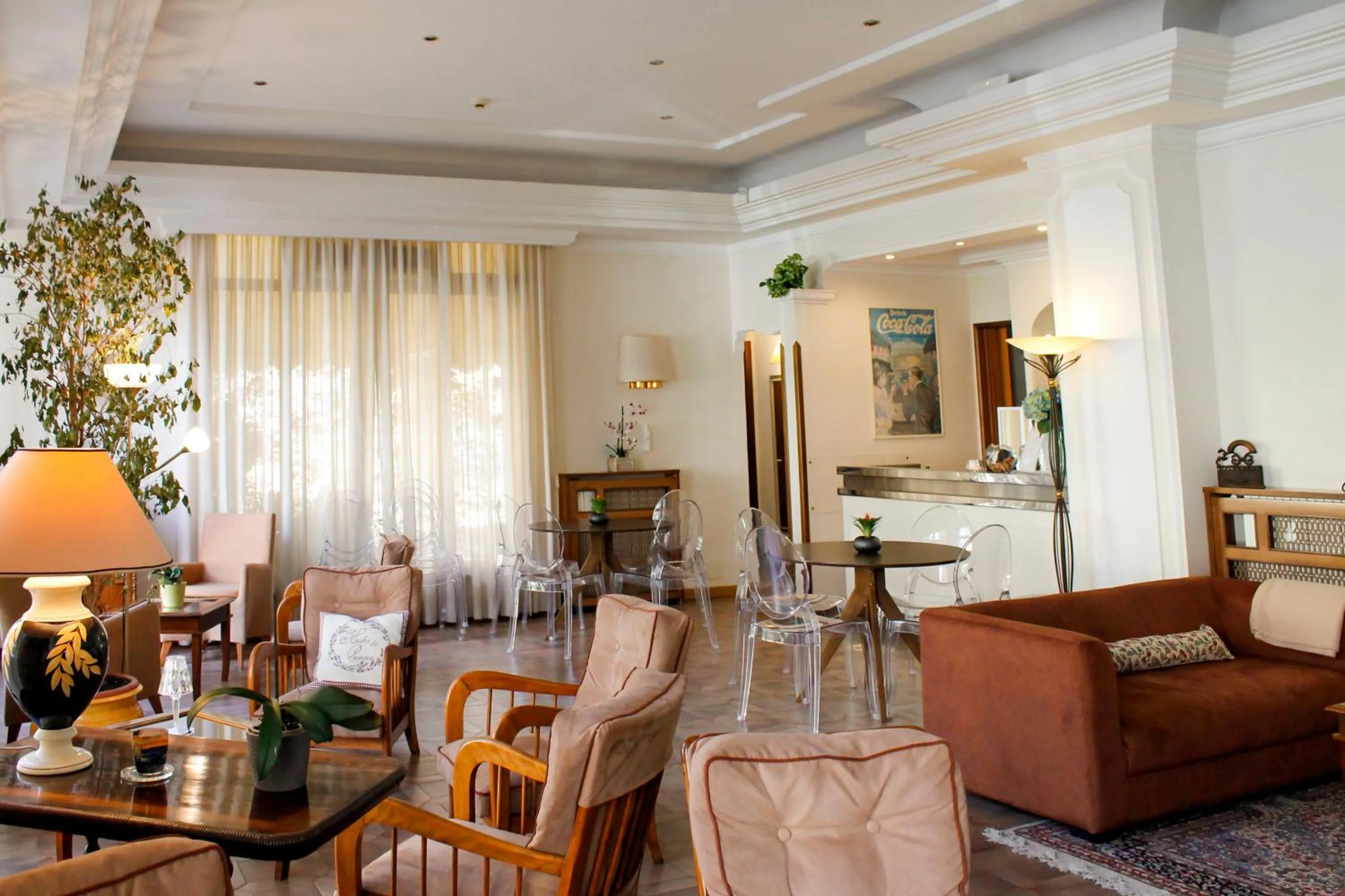 Communal lounge/ TV room in Hotel Delle Ortensie