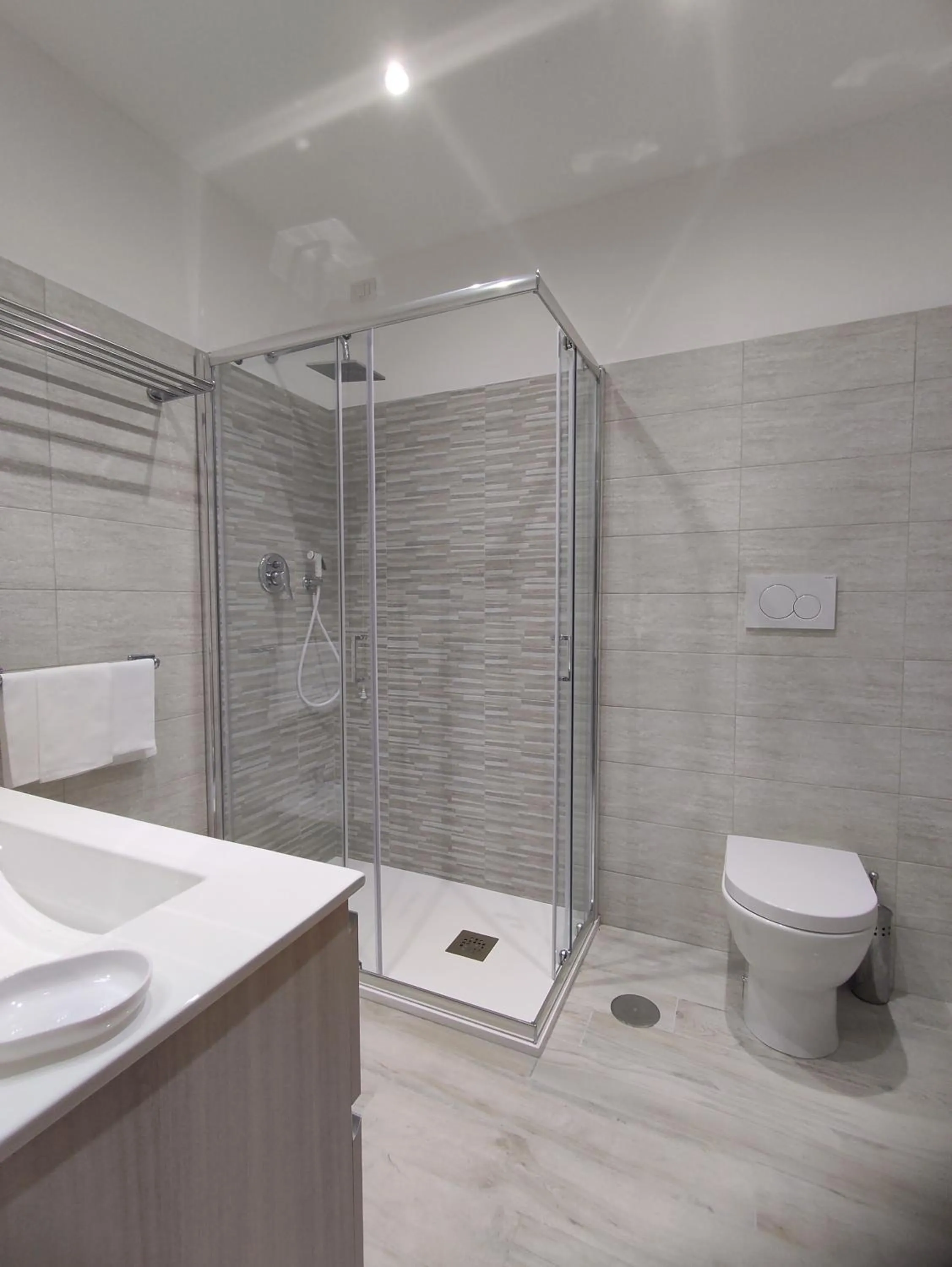 Shower in Hotel Delle Ortensie