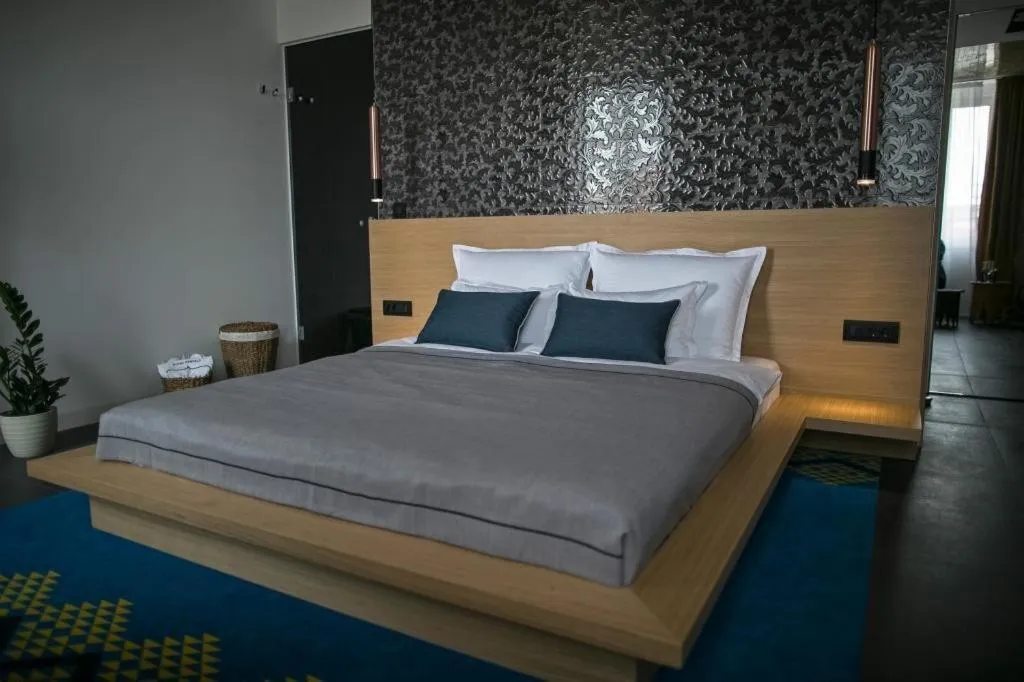 Bed in Rooms Lejletul