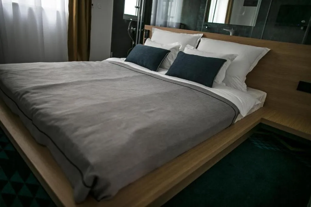 Bed in Rooms Lejletul