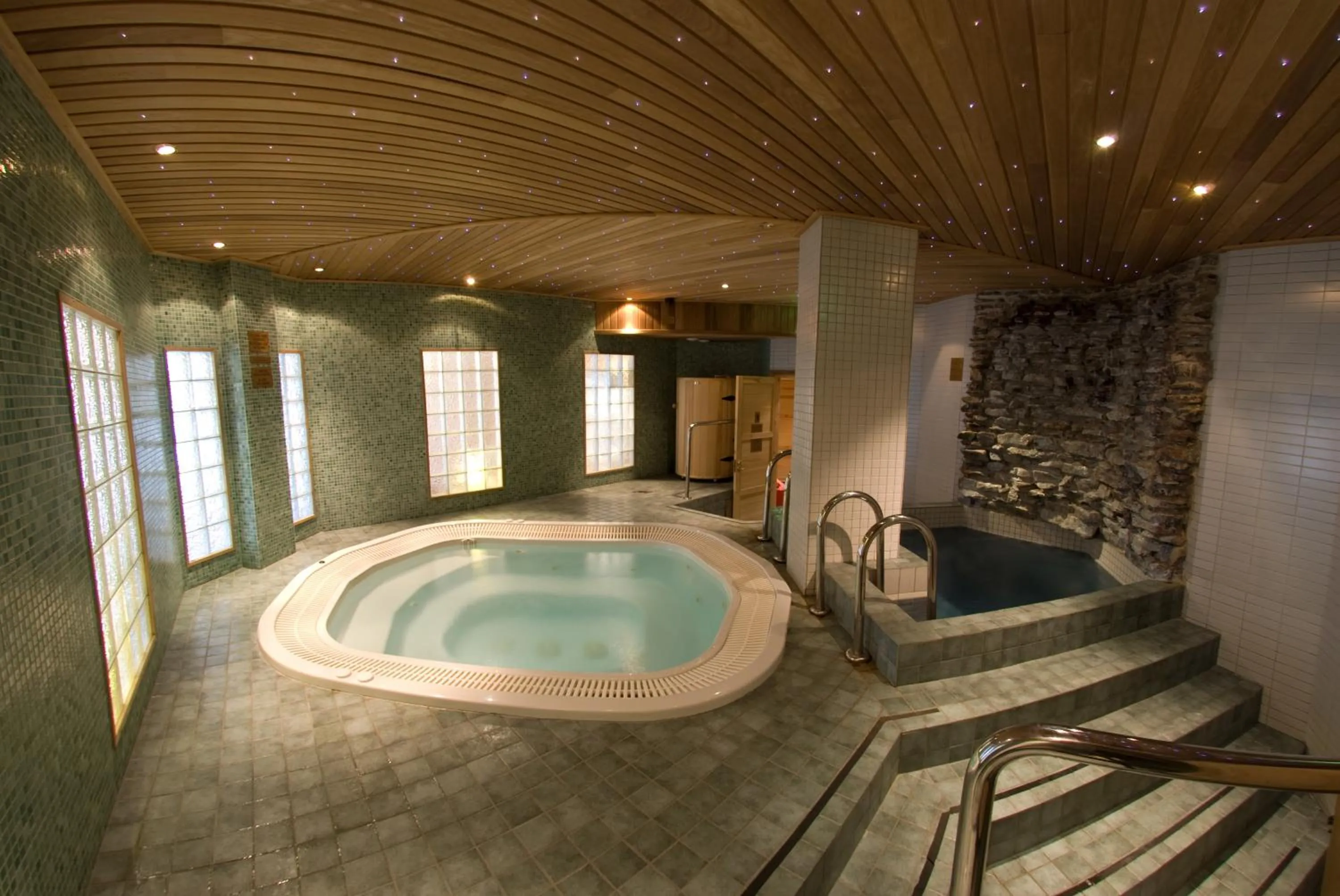 Spa and wellness centre/facilities in Hotel Hullu Poro