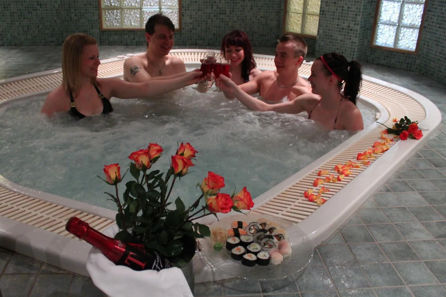 Hot Spring Bath in Hotel Hullu Poro