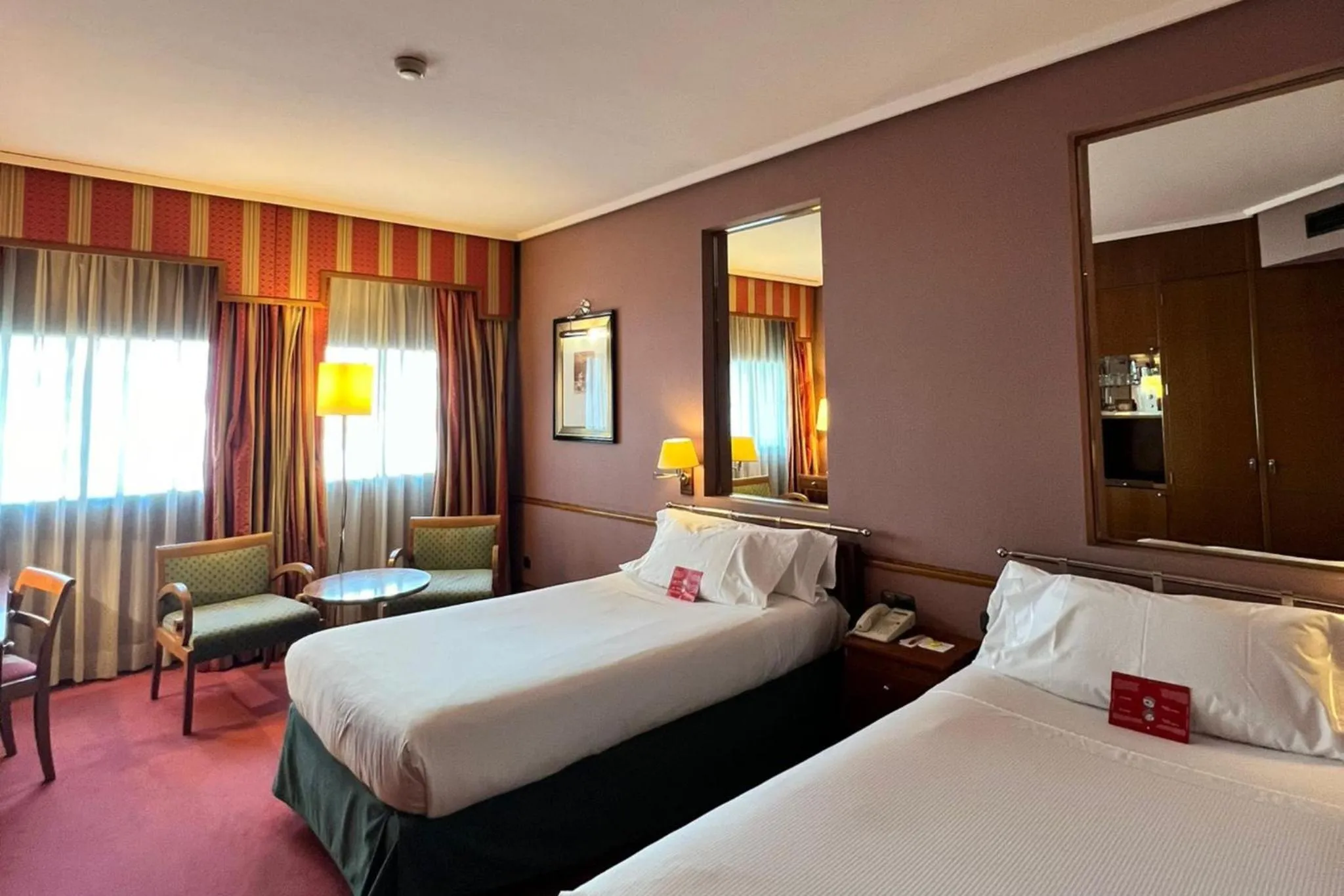 Bedroom, Bed in Hotel Palafox