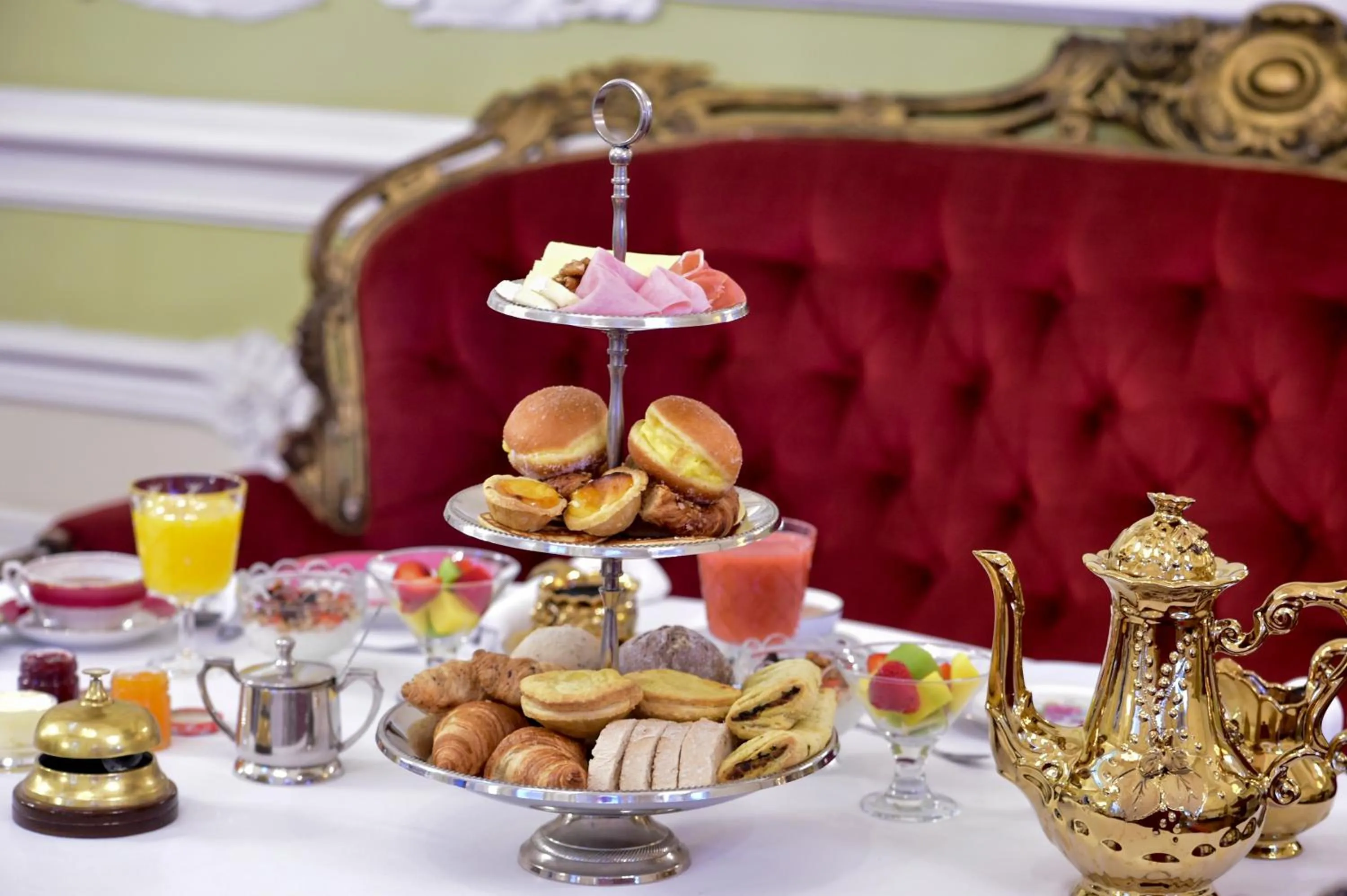 Food and drinks in Palacete Chafariz Del Rei - by Unlock Hotels