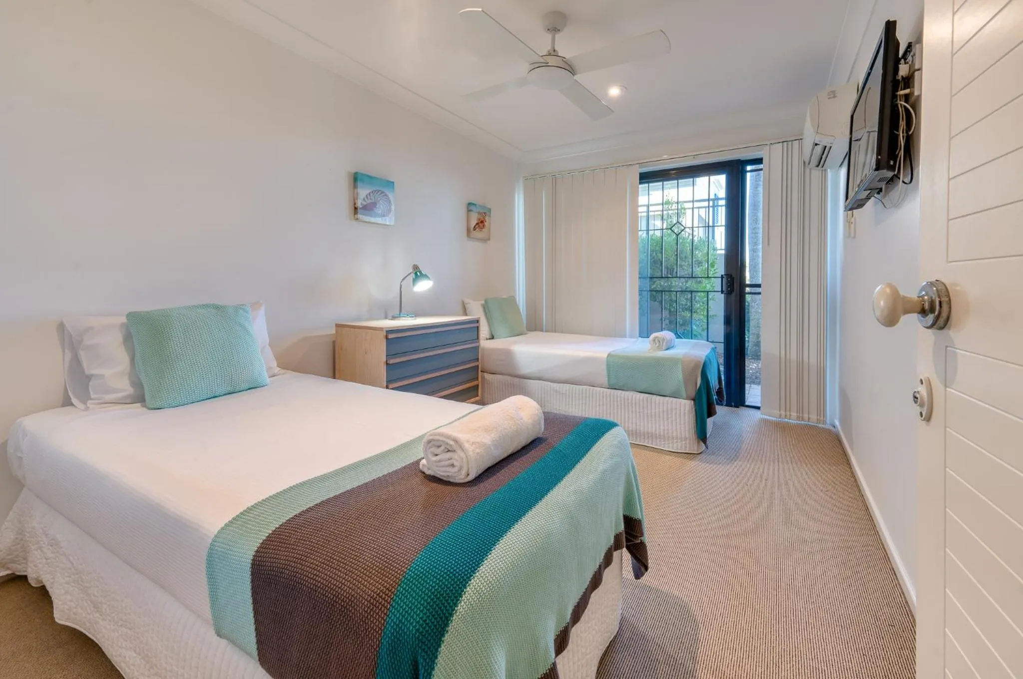 Bedroom, Bed in The Point Coolum