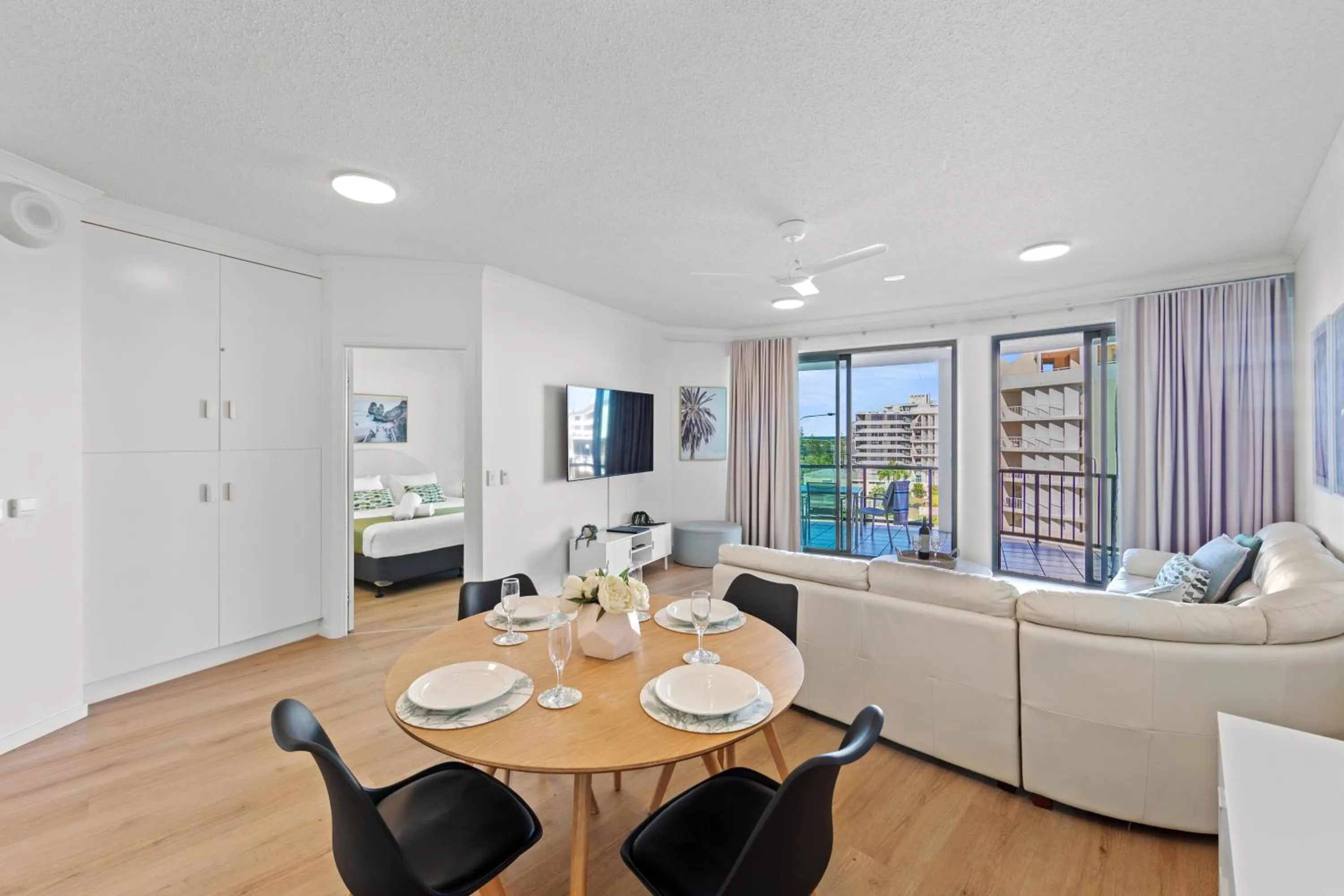 Living room in Alexandra on the Pacific