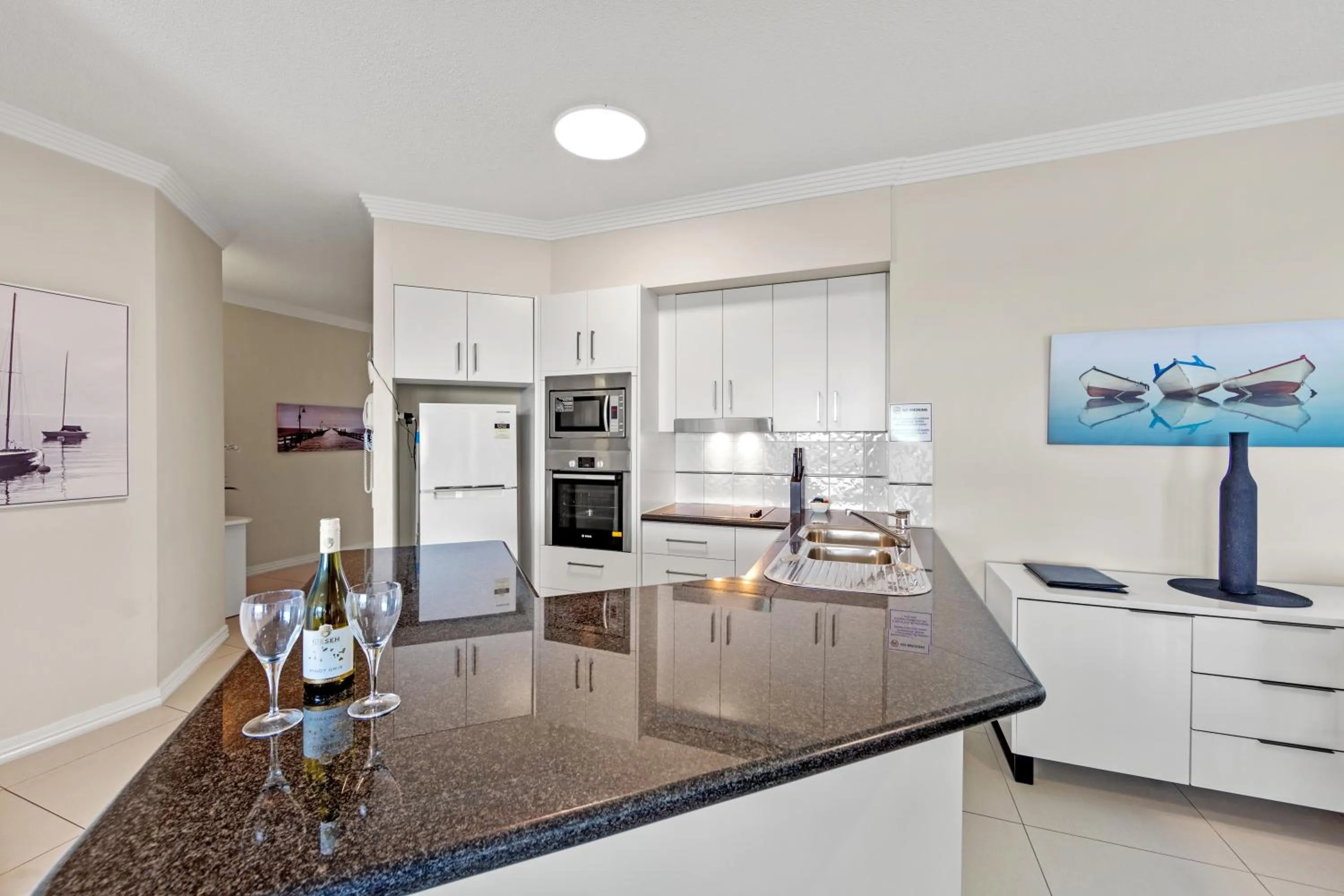 kitchen in Alexandra on the Pacific