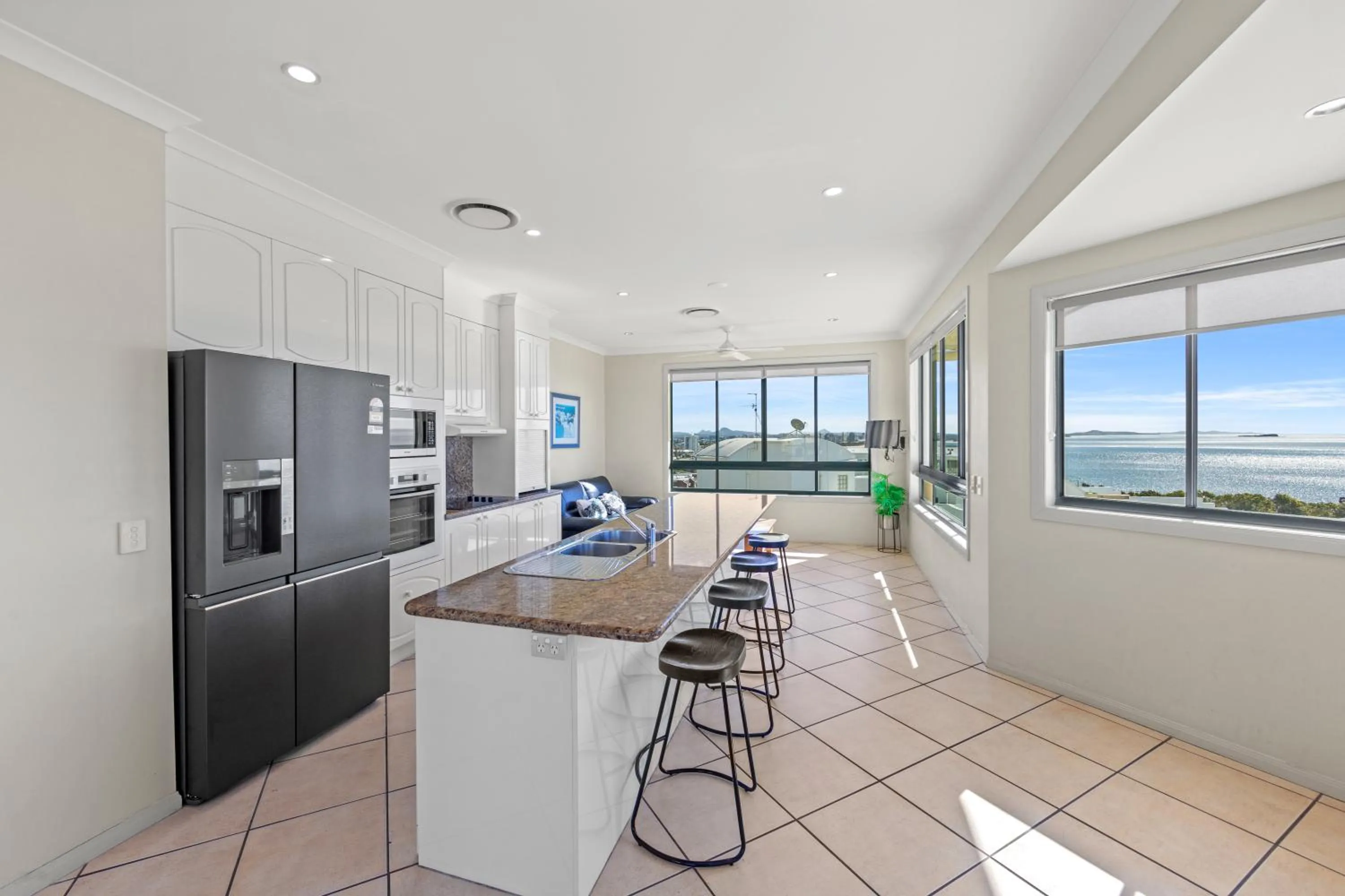 kitchen in Alexandra on the Pacific