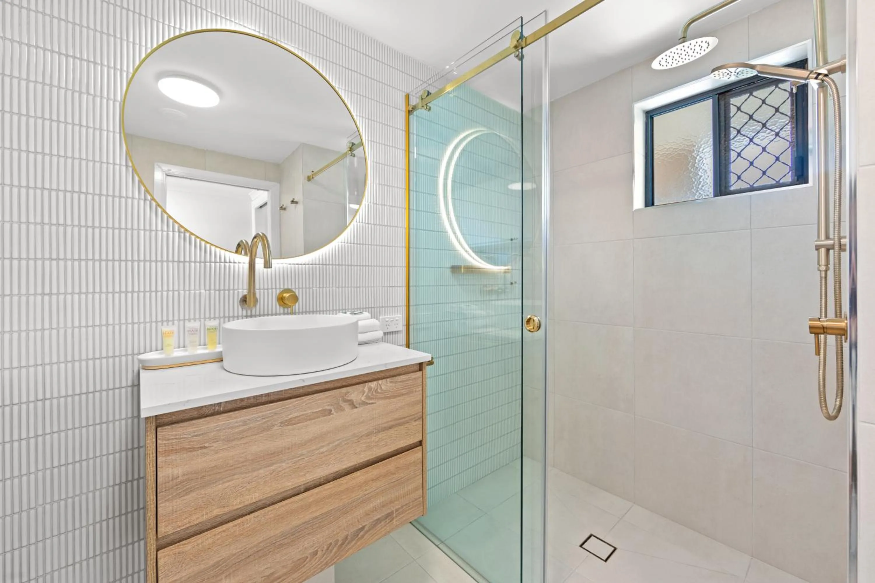 Bathroom in Alexandra on the Pacific