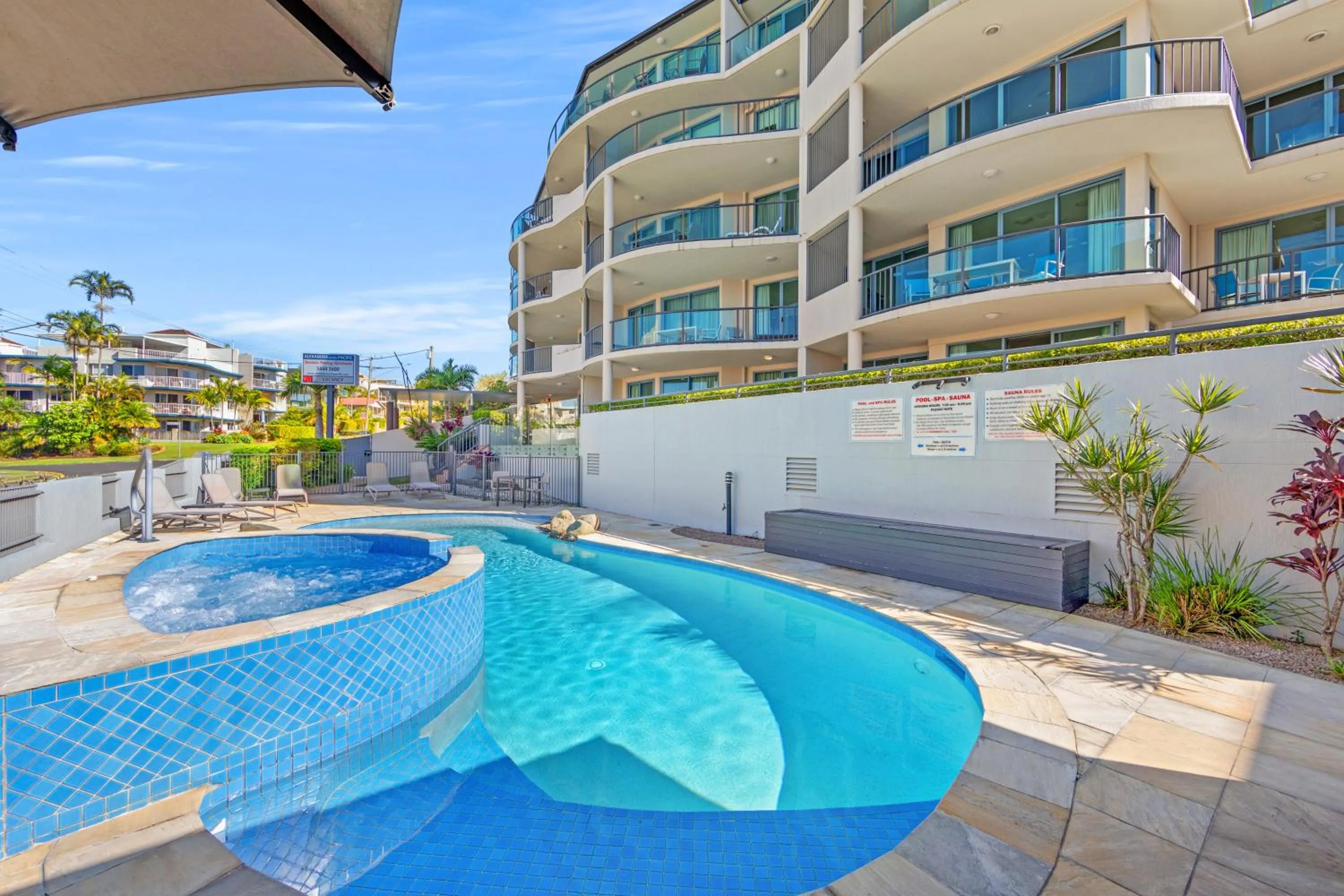 Swimming pool in Alexandra on the Pacific