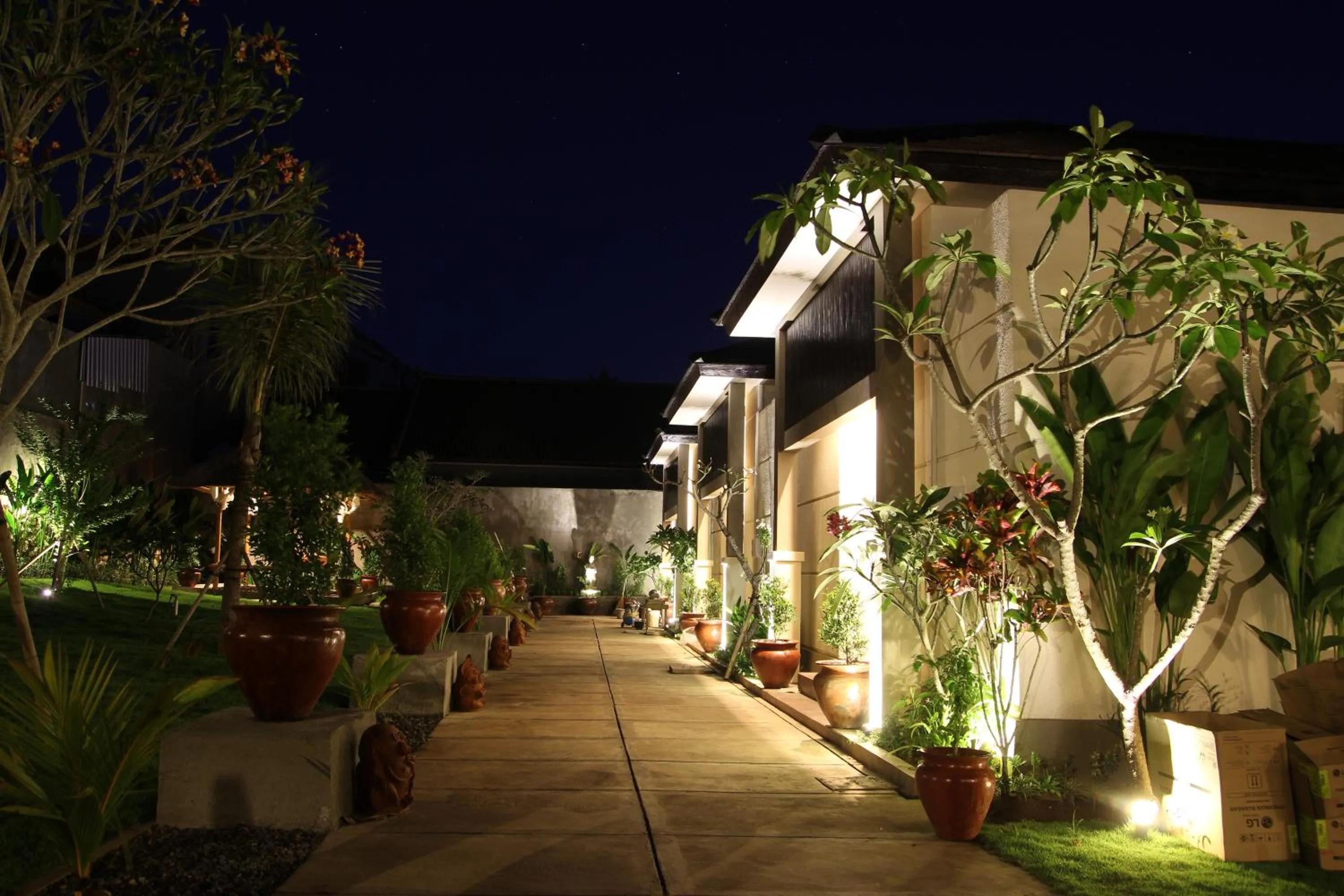 Night in Muaya Villa