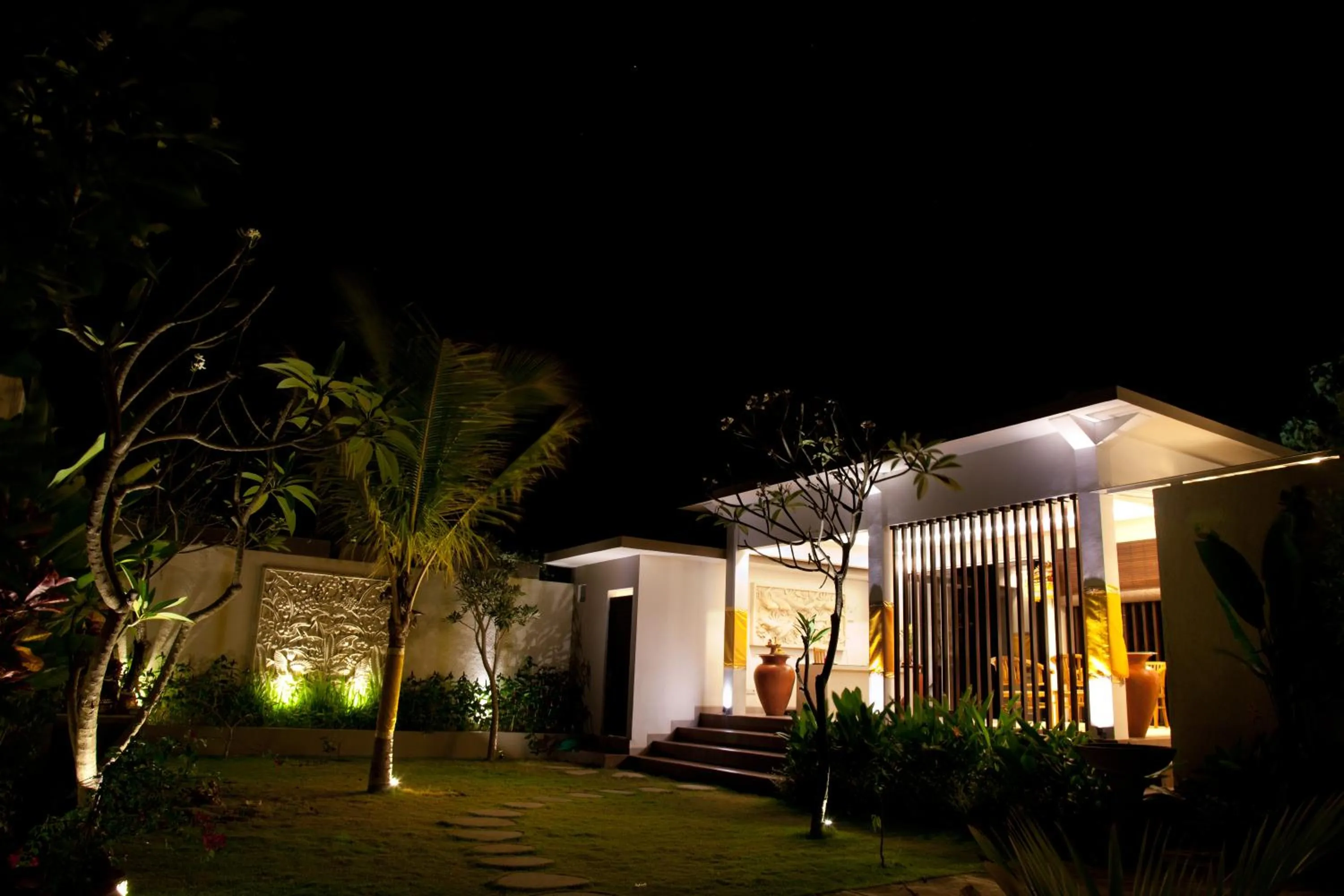 Night in Muaya Villa