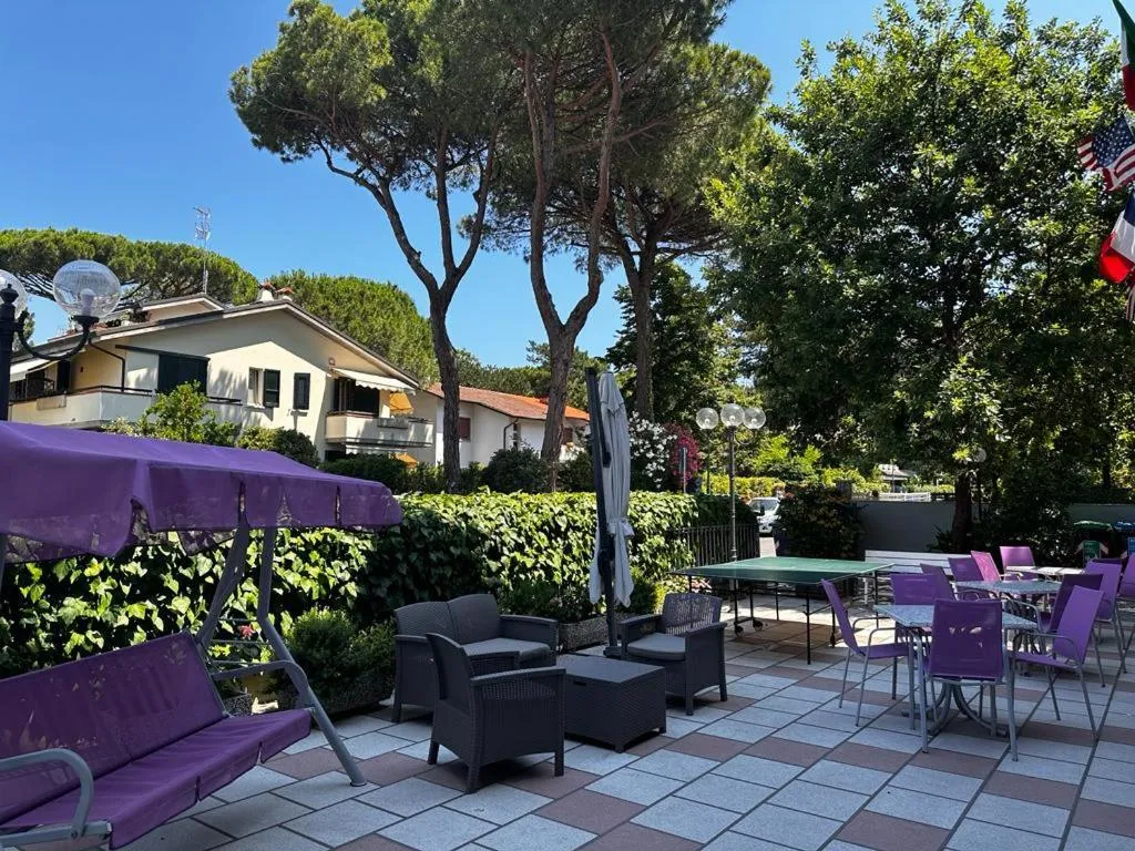 Garden in Hotel Singapore