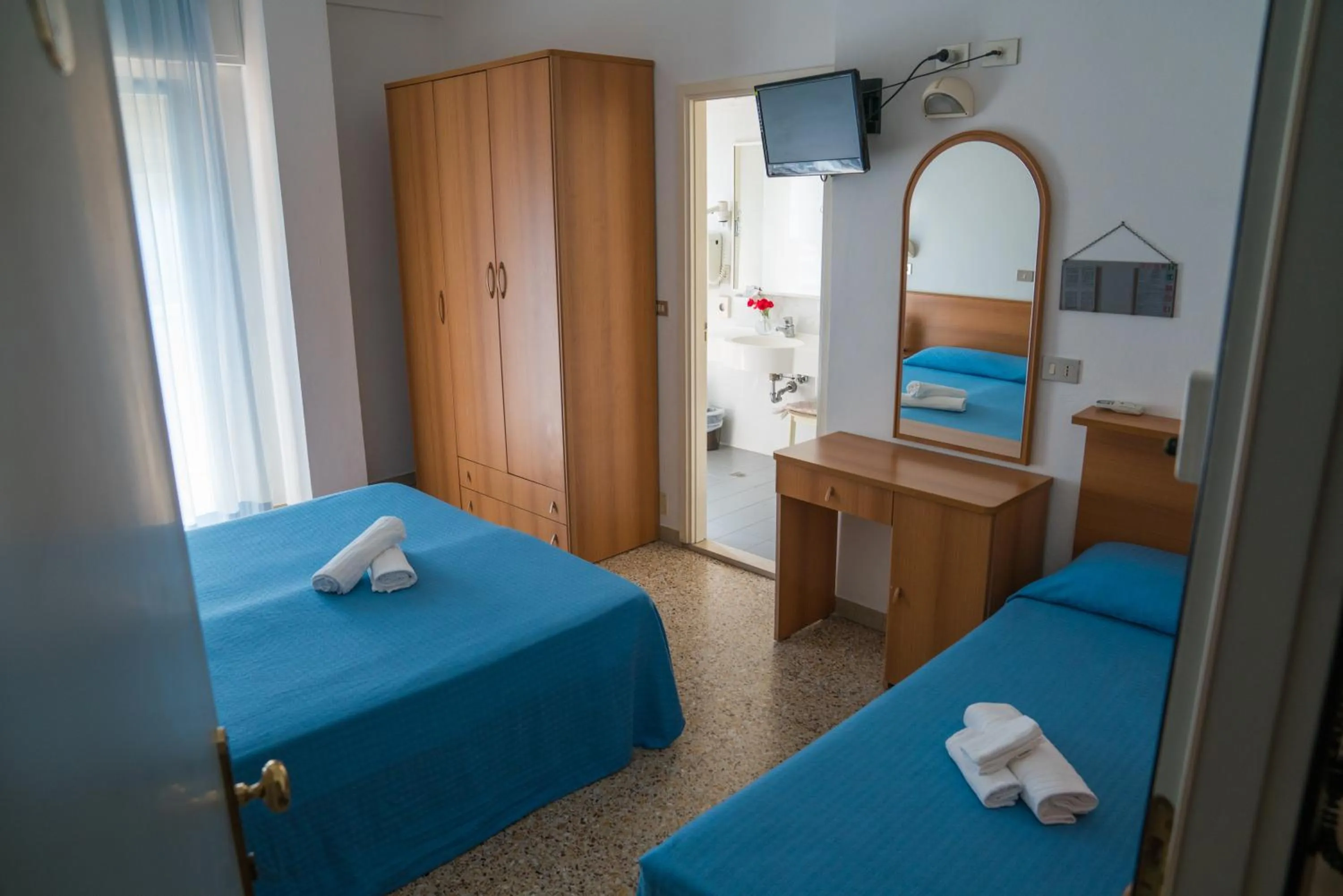 Photo of the whole room, Bed in Hotel Singapore