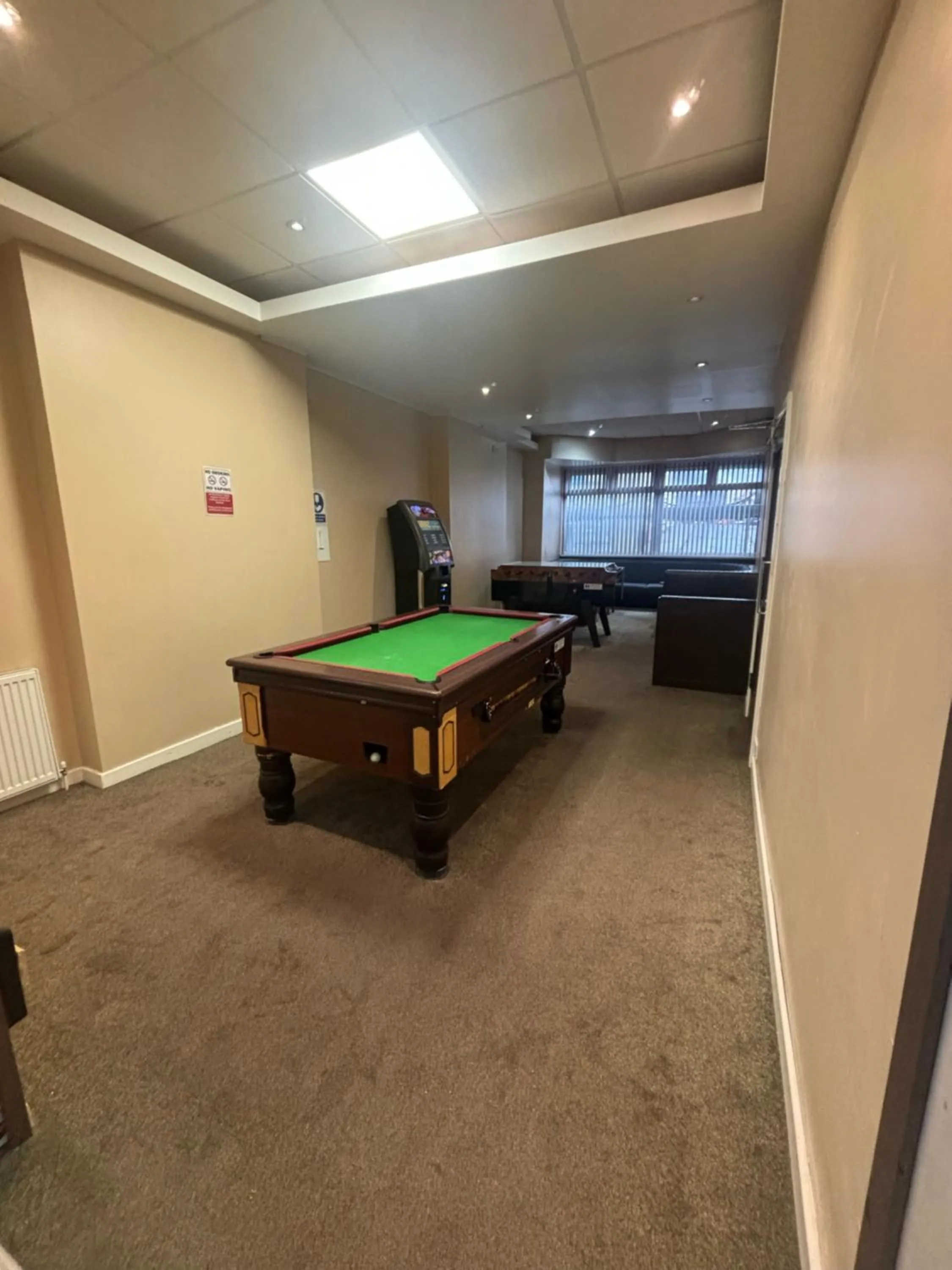 Billiard in The Lawton