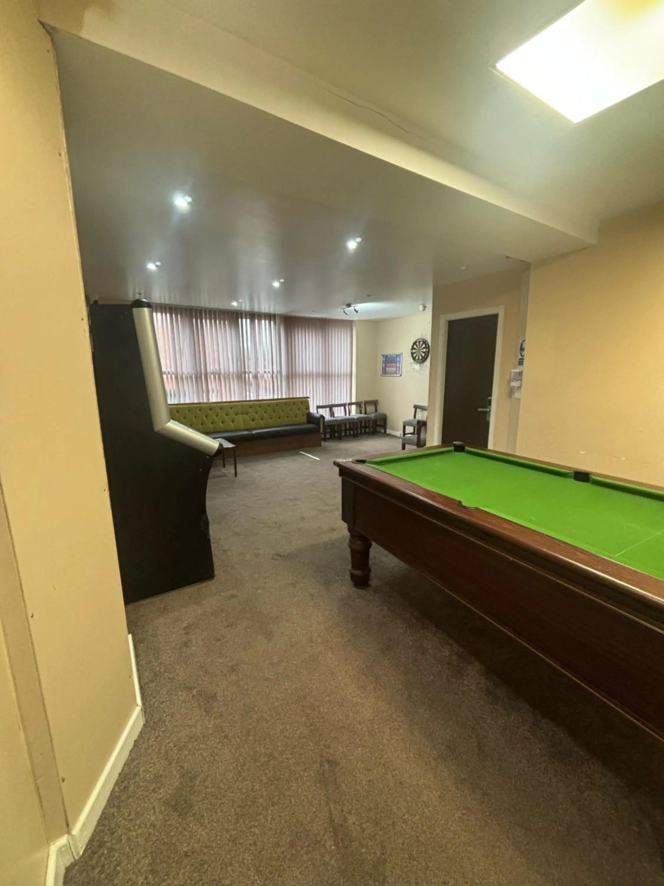 Billiard in The Lawton