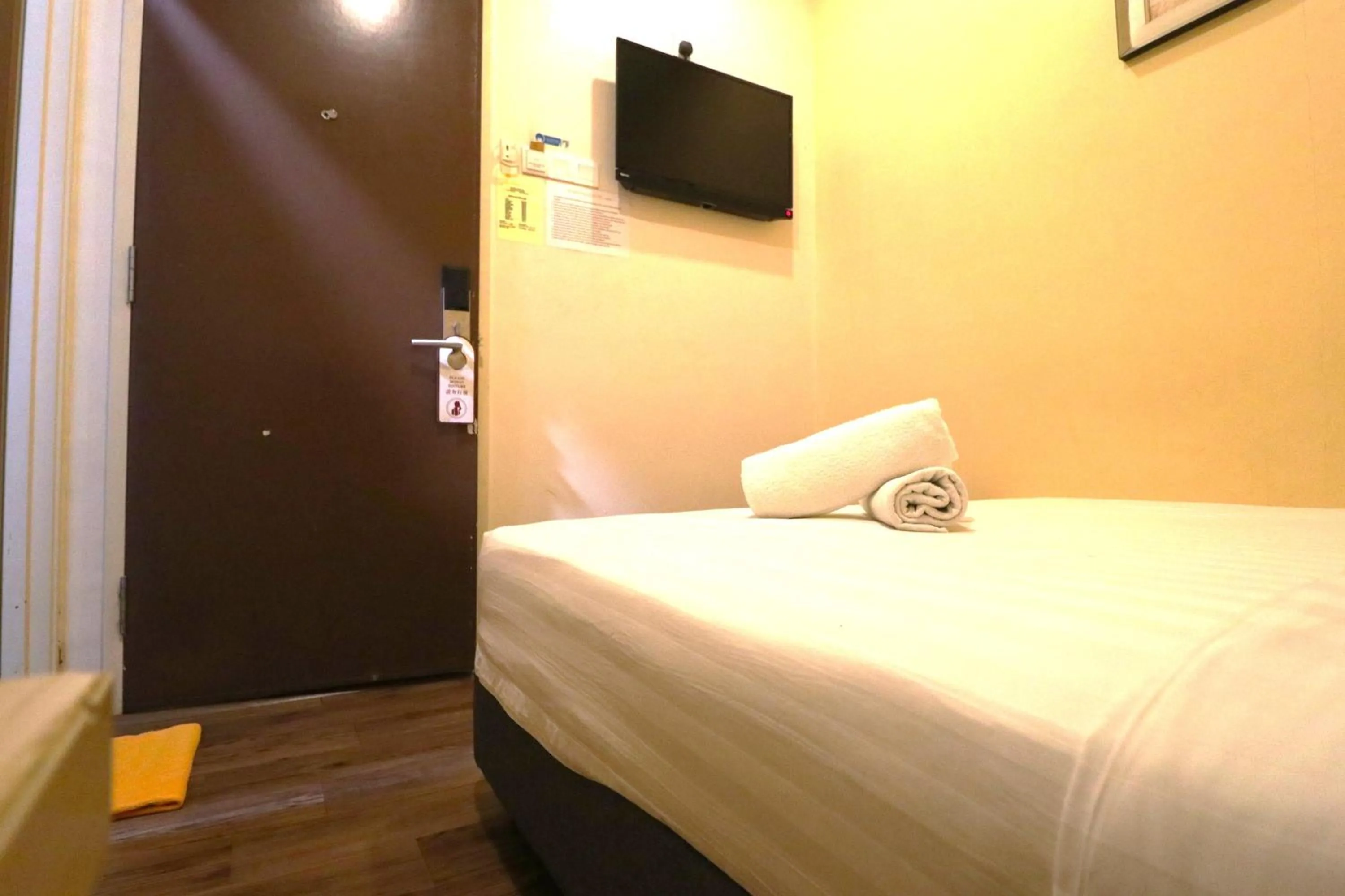 Bed in YP Boutique Hotel, Paradigm Mall Petaling Jaya