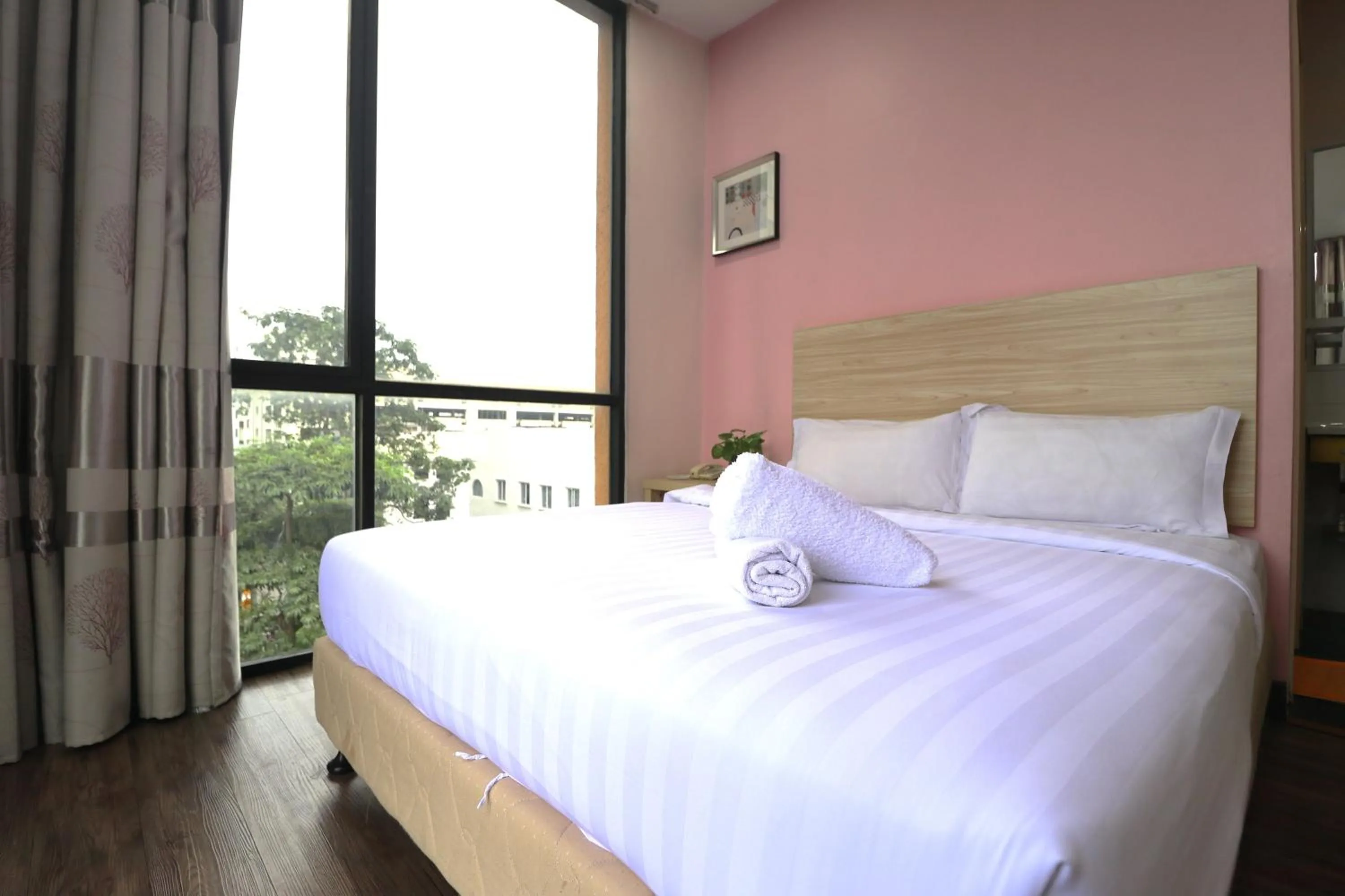 Bed in YP Boutique Hotel, Paradigm Mall Petaling Jaya