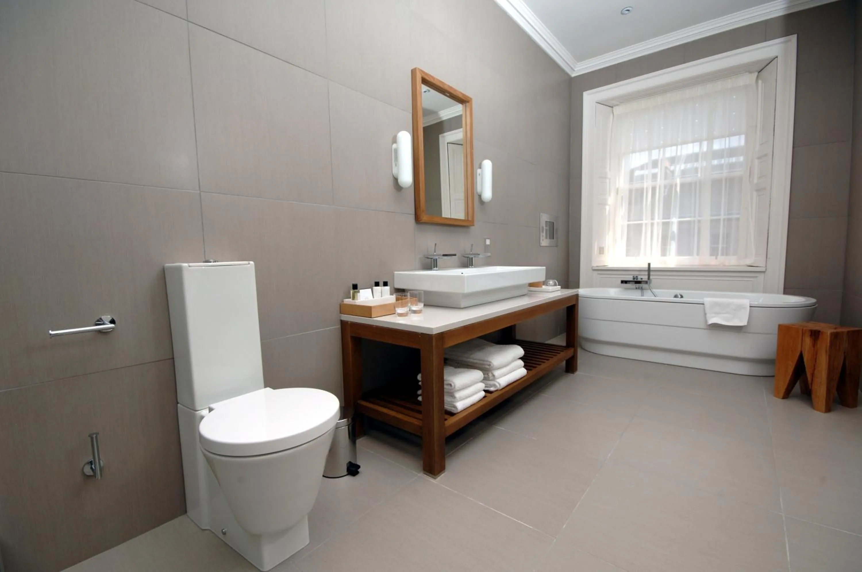 Bathroom in Tigerlily